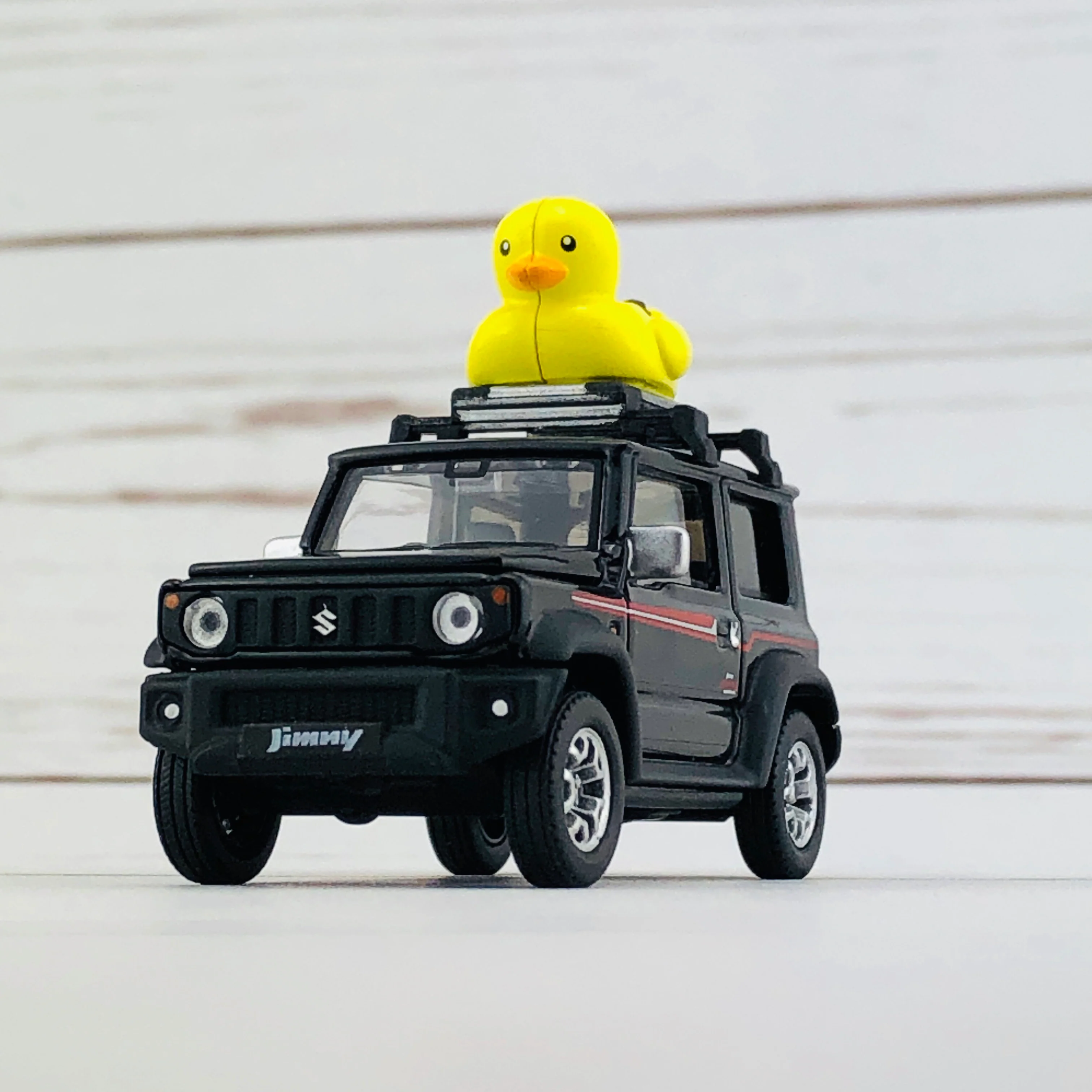 Suzuki Jimny Sierra Heritage Style with Era Duck Limited Edition - Image 8