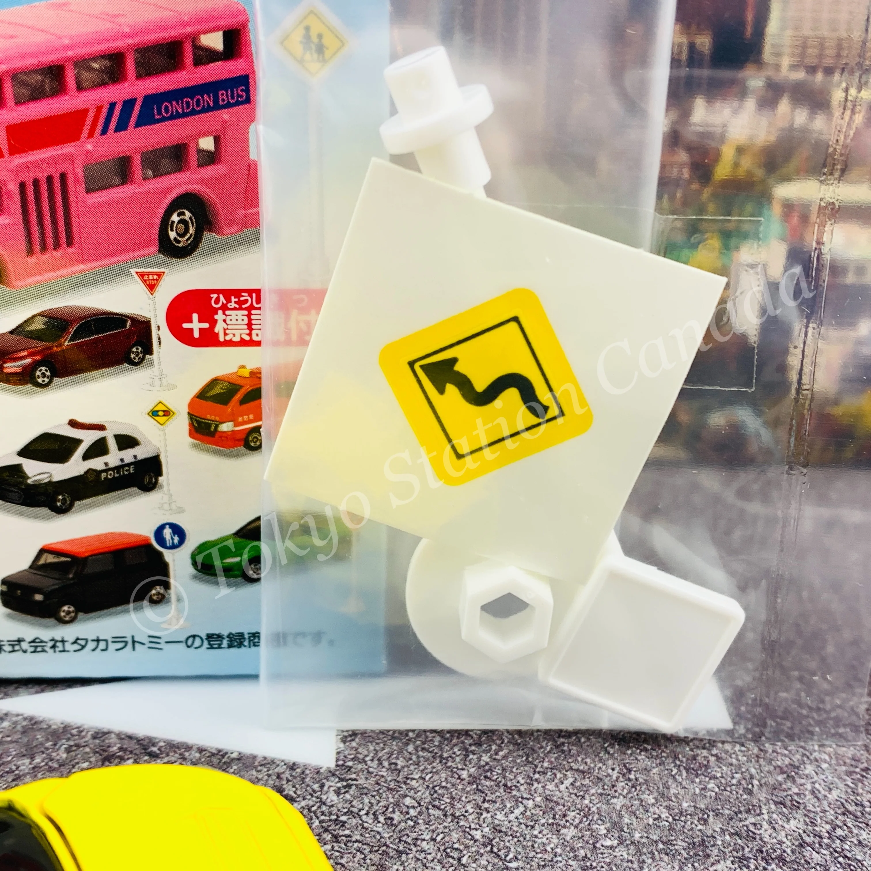 TAKARA TOMY A.R.T.S TOMICA Sign Set #2 - SUBARU WRX STI Type S with a road sign stand - Image 4