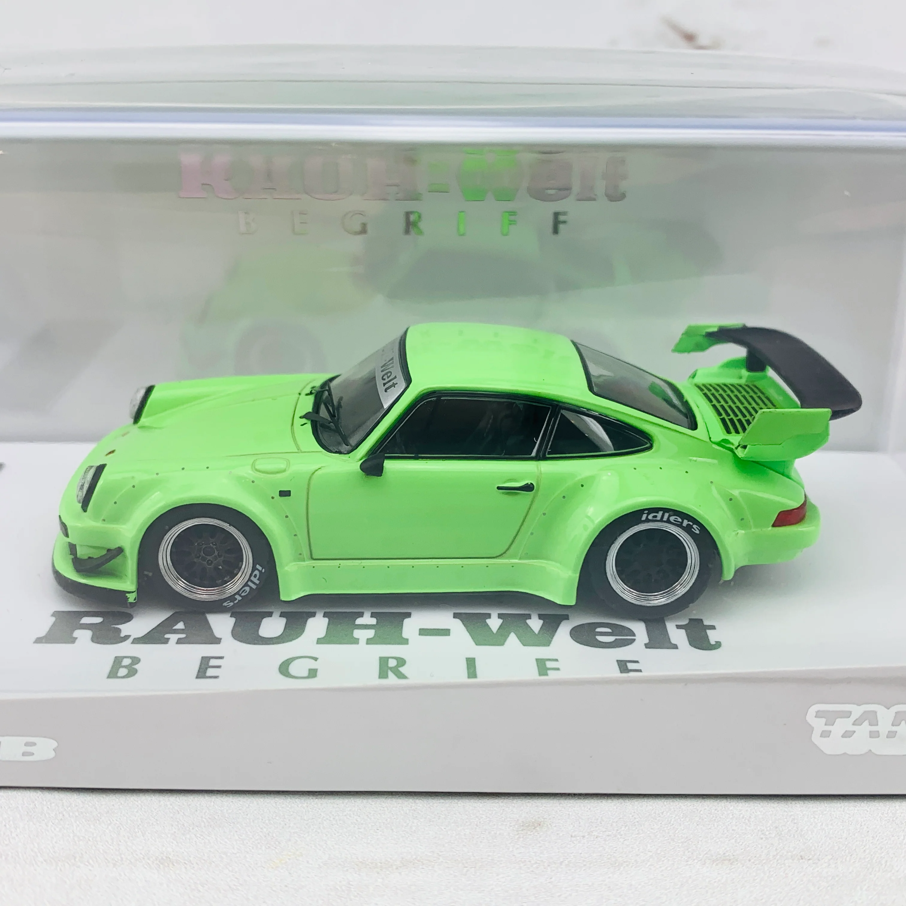 Tarmac Works 1/43 RWB 930 Lime Green with Black Wheels *** Asia Special Edition - Limited to 360 pcs *** T43-013-LG - Image 2