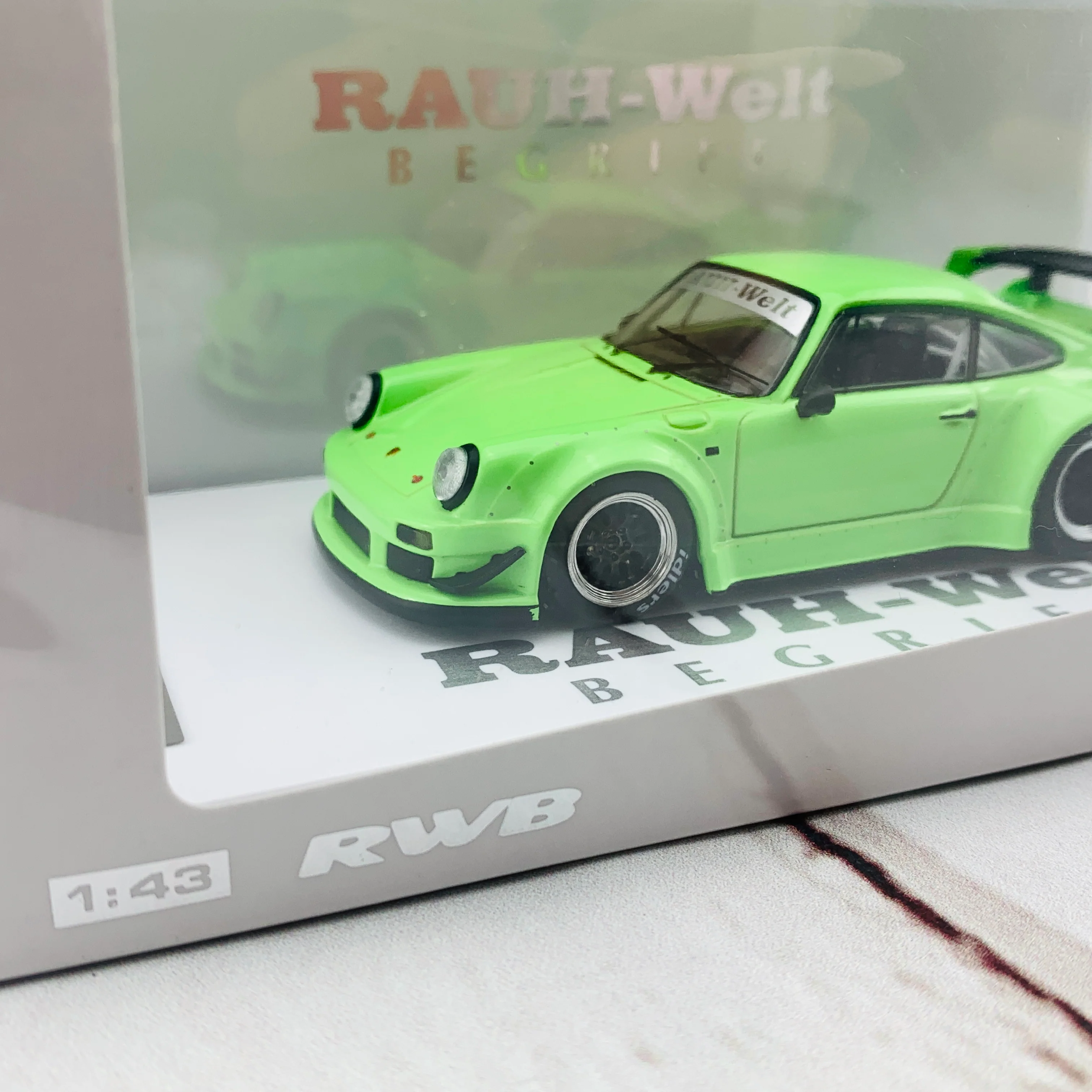 Tarmac Works 1/43 RWB 930 Lime Green with Black Wheels *** Asia Special Edition - Limited to 360 pcs *** T43-013-LG - Image 4