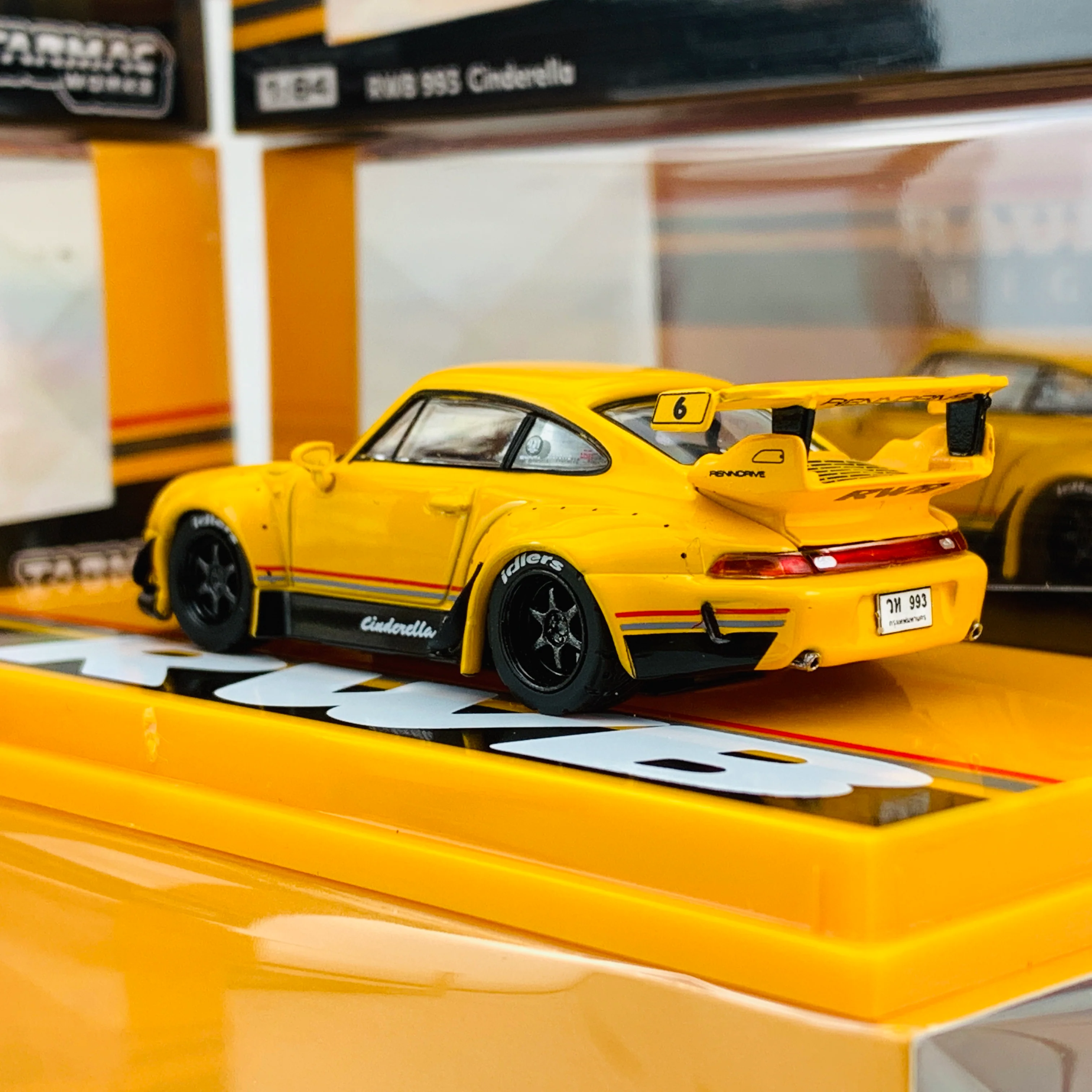 Tarmac Works 1/64 RWB 993 Cinderella T64-017-CA - Image 4