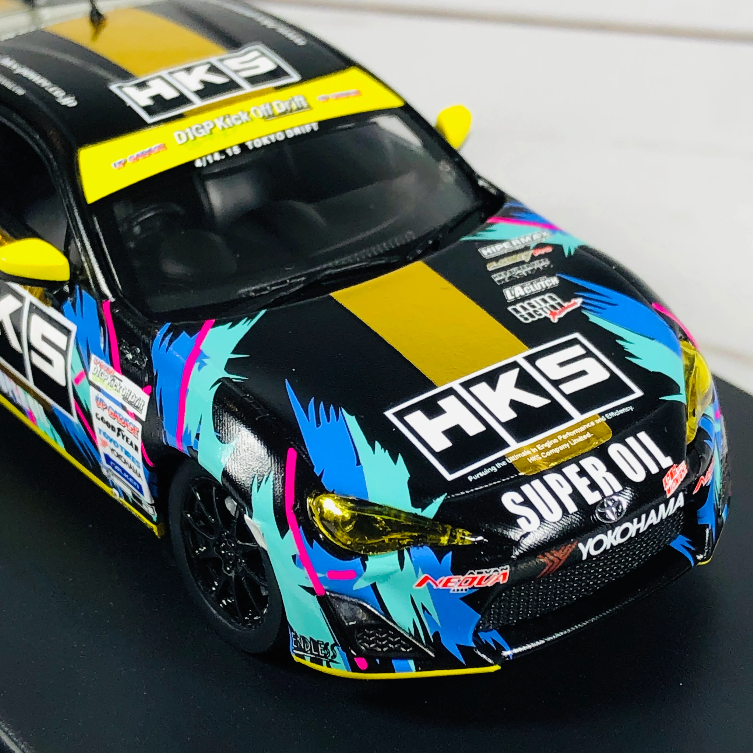 Tarmac Works 1/43 Toyota 86 Tuned By HKS - Image 4