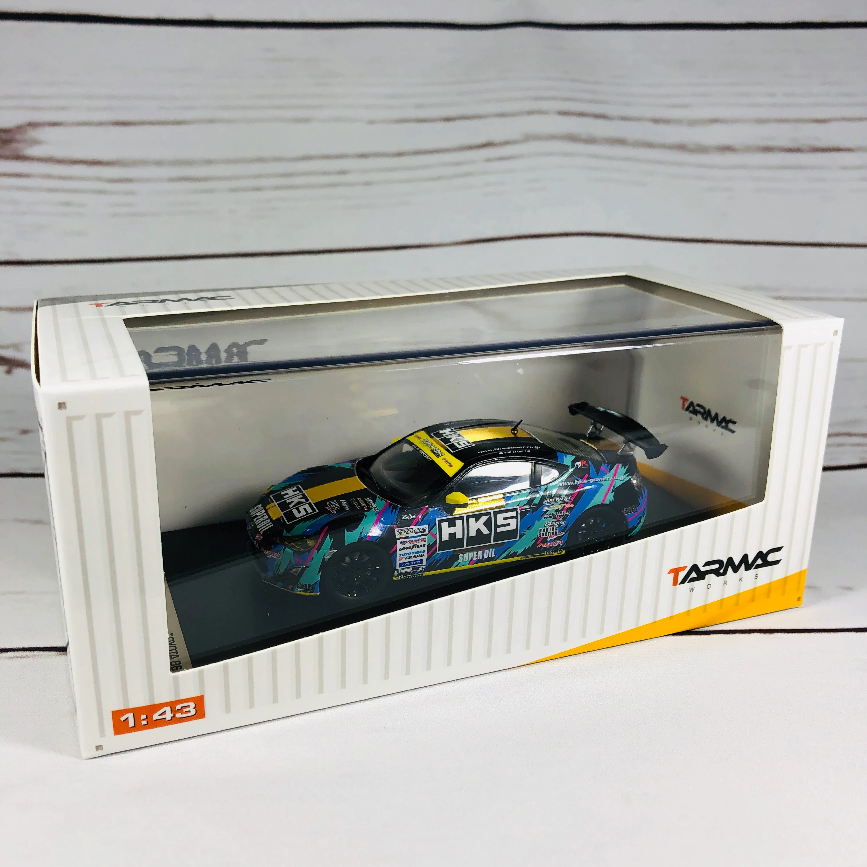 Tarmac Works 1/43 Toyota 86 Tuned By HKS - Image 8