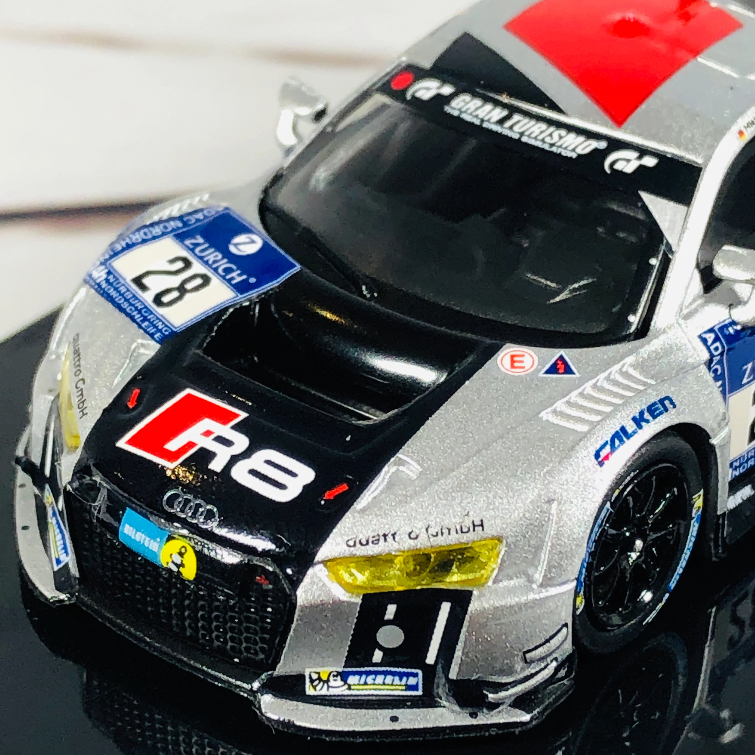 Tarmac Works 1/64 Audi R8 LMS 2015 - Nurburgring 24H 2015 Winner #28 T64-007-15N24 - Image 5