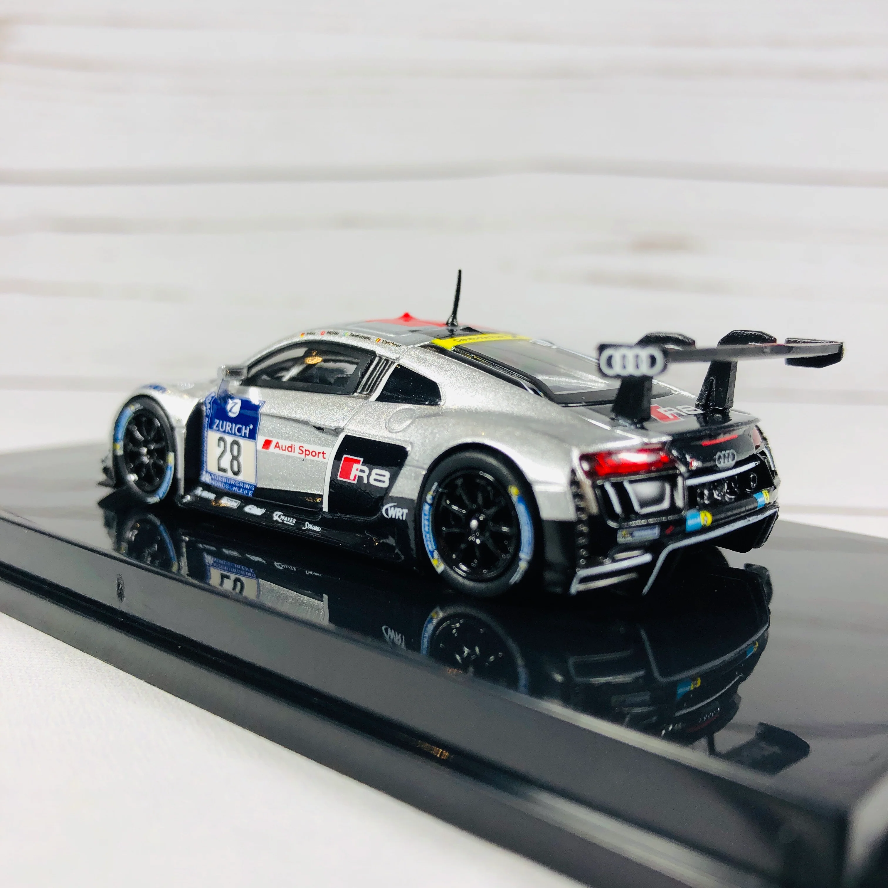 Tarmac Works 1/64 Audi R8 LMS 2015 - Nurburgring 24H 2015 Winner #28 T64-007-15N24 - Image 7