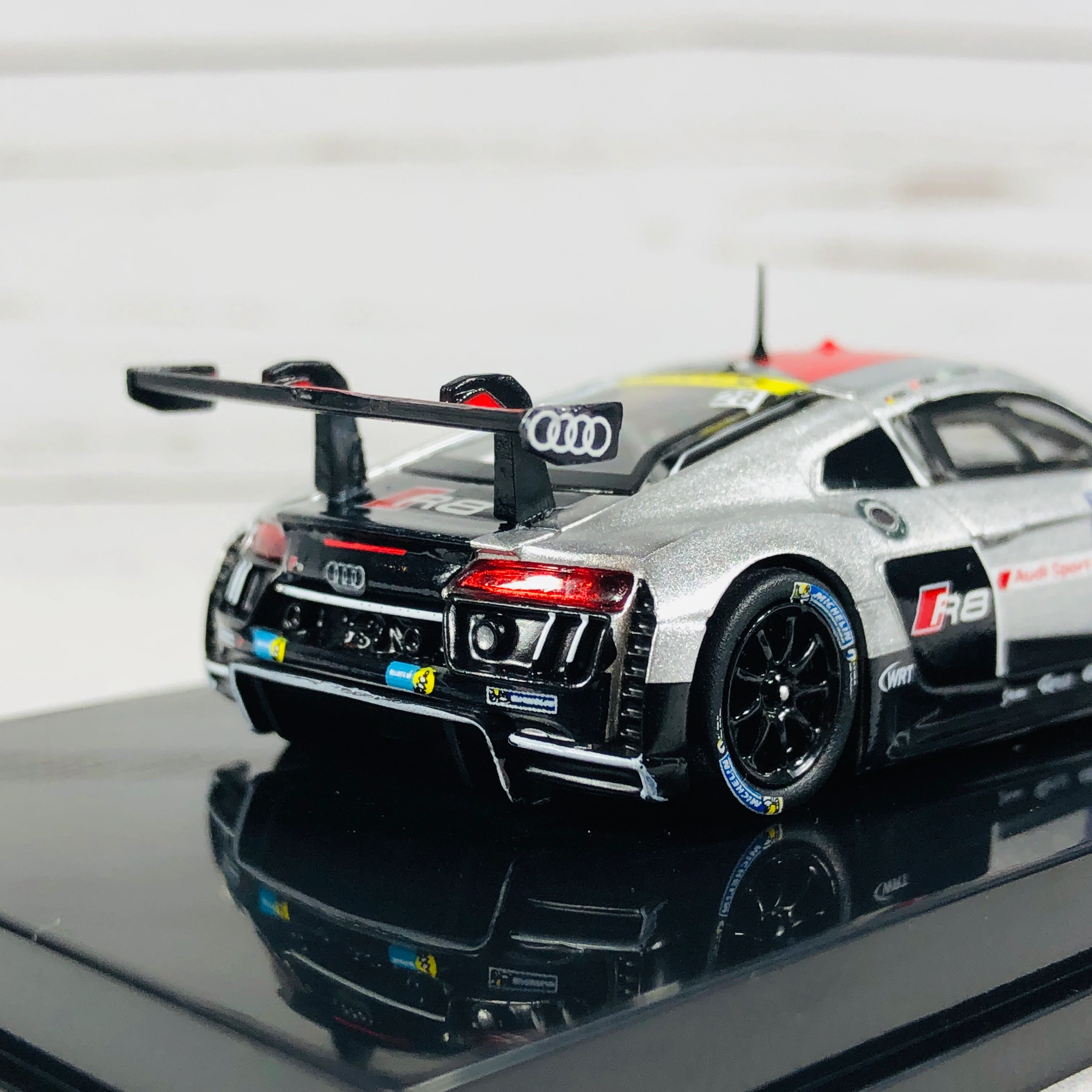 Tarmac Works 1/64 Audi R8 LMS 2015 - Nurburgring 24H 2015 Winner #28 T64-007-15N24 - Image 9