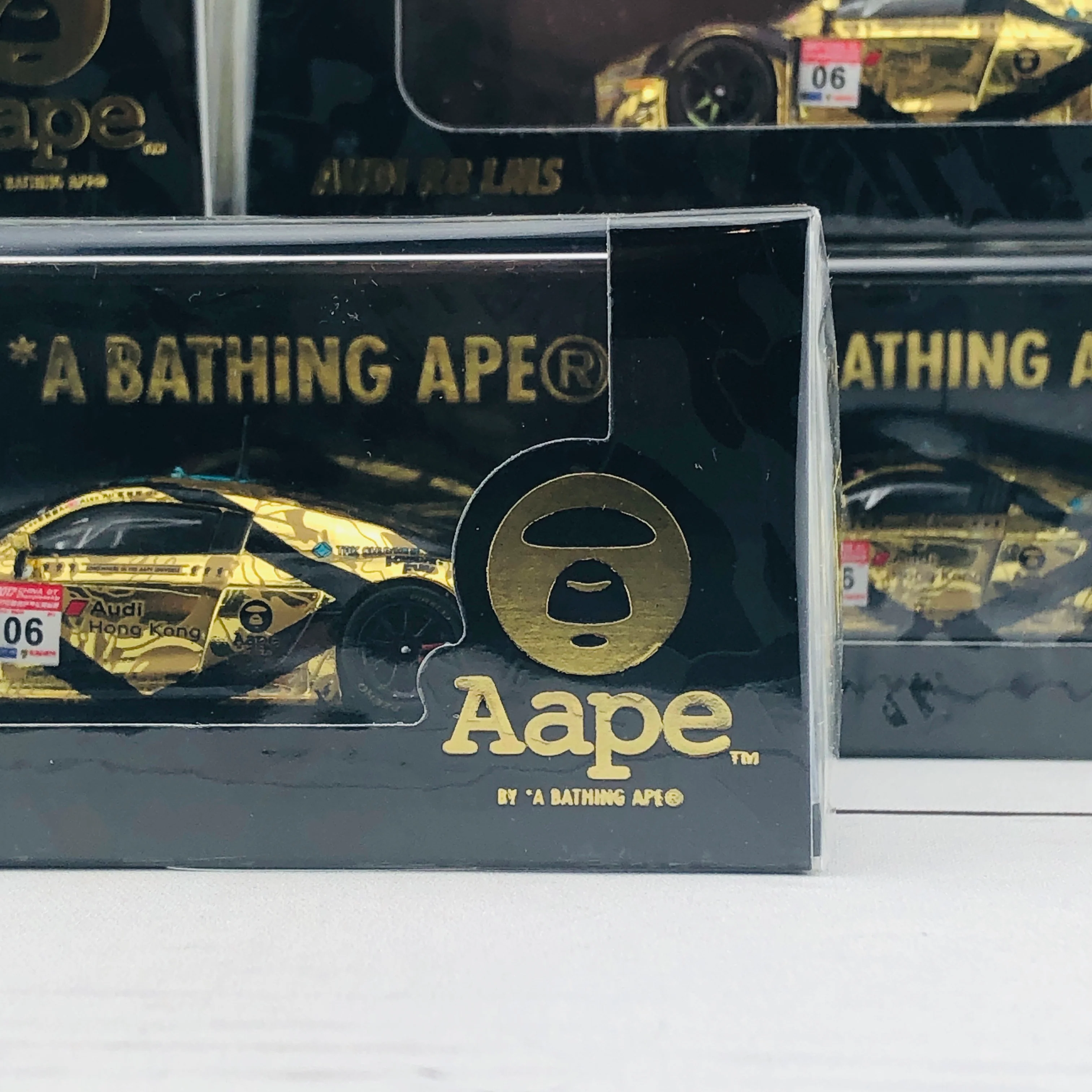 Tarmac Works 1/64 Audi R8 LMS China GT Championship 2017 AAPE / Tak Chun Group - M. Lee / A Au T64-007-CGT17A - Image 10