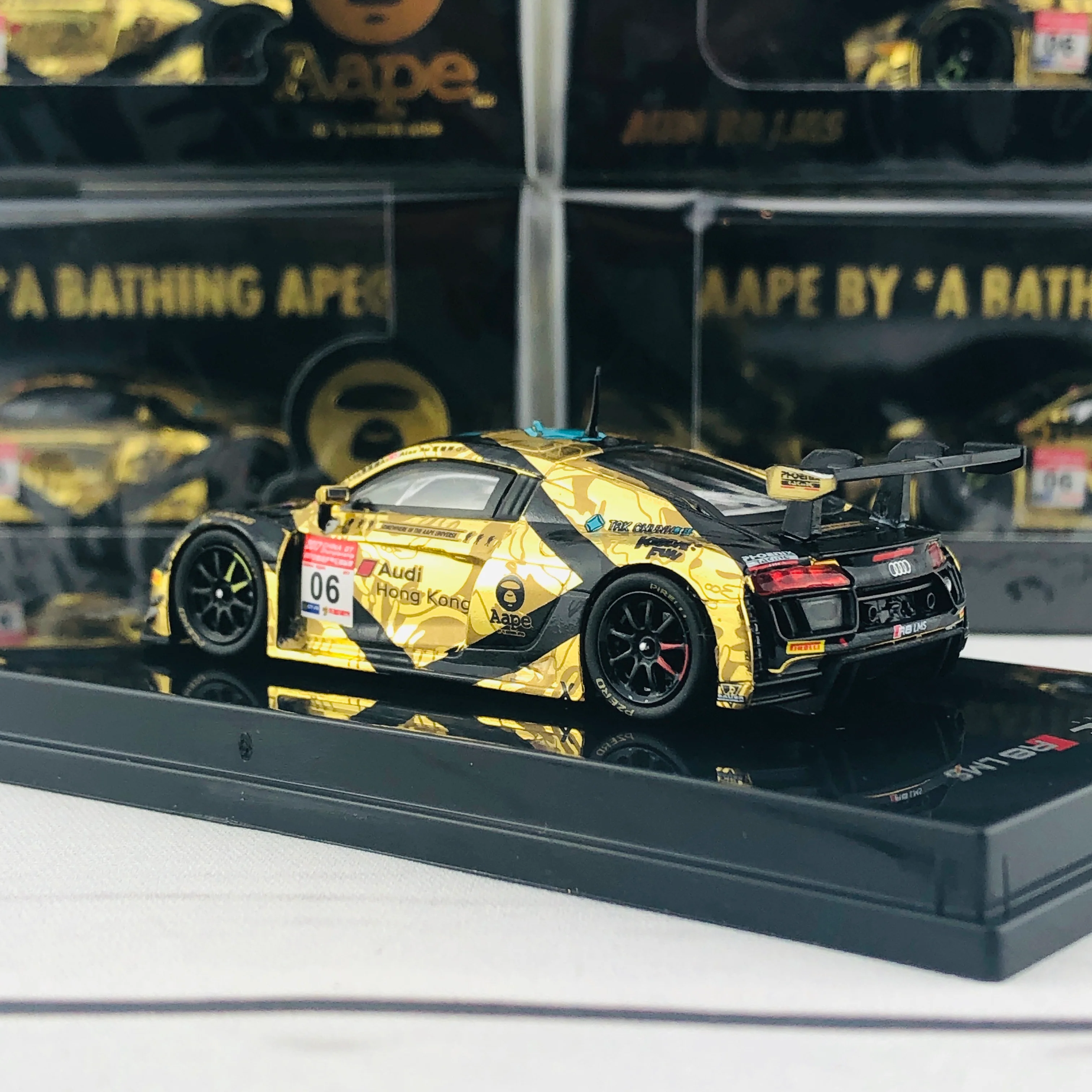 Tarmac Works 1/64 Audi R8 LMS China GT Championship 2017 AAPE / Tak Chun Group - M. Lee / A Au T64-007-CGT17A - Image 4