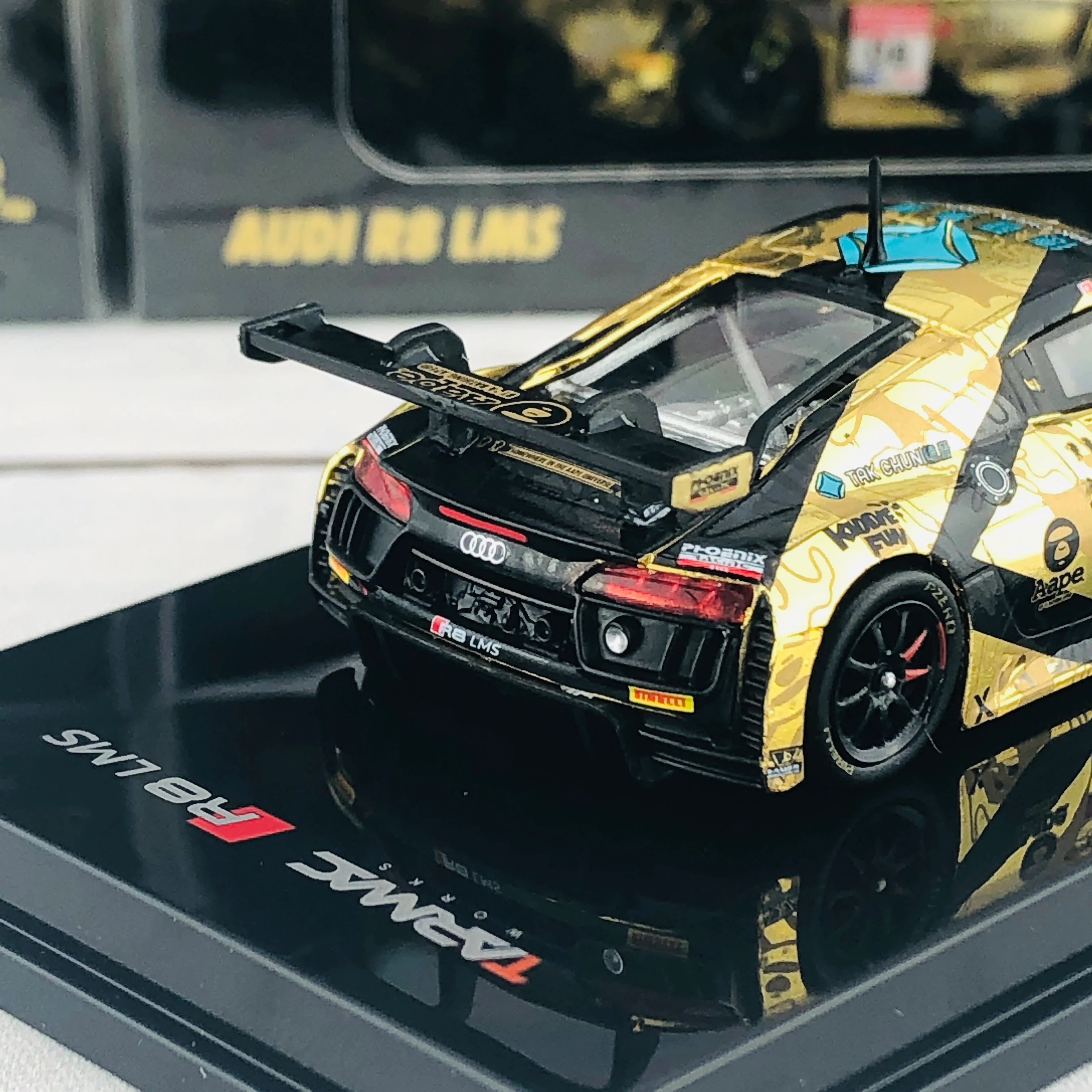 Tarmac Works 1/64 Audi R8 LMS China GT Championship 2017 AAPE / Tak Chun Group - M. Lee / A Au T64-007-CGT17A - Image 5