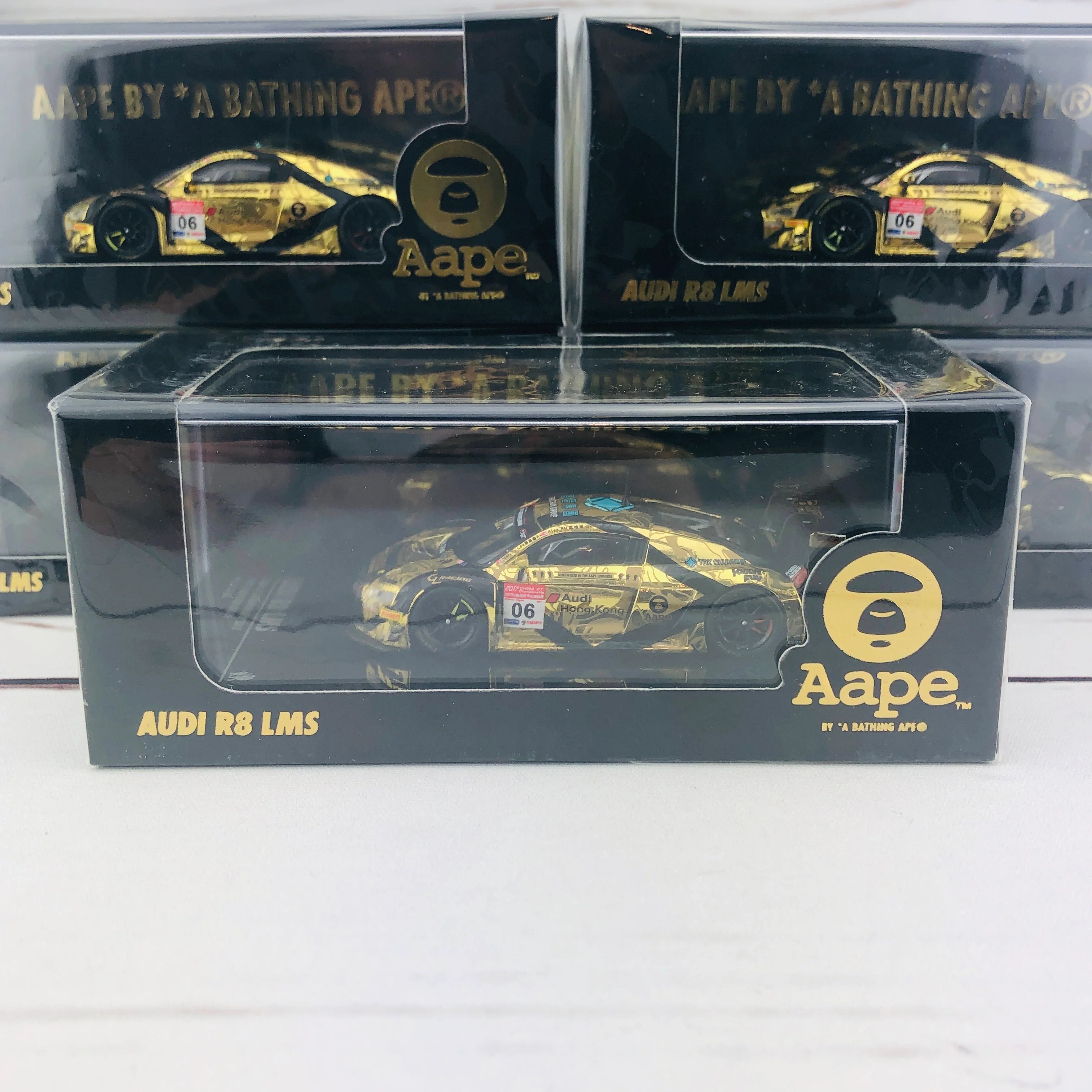 Tarmac Works 1/64 Audi R8 LMS China GT Championship 2017 AAPE / Tak Chun Group - M. Lee / A Au T64-007-CGT17A - Image 9