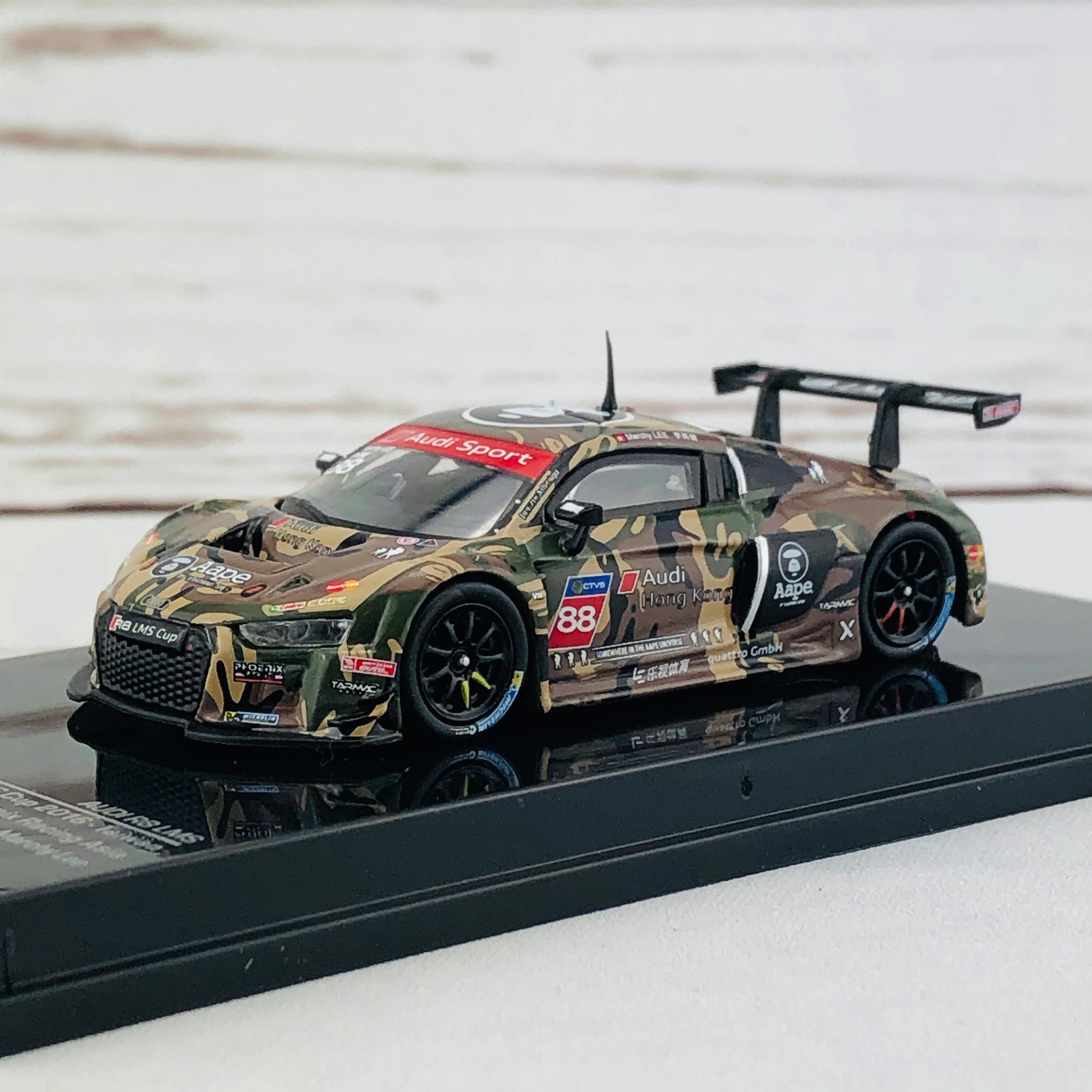 Tarmac Works 1/64 Audi R8 LMS - Audi R8 LMS Cup 2016-Taiwan AAPE / Phoenix Racing Asia - Marchy Lee - Image 3