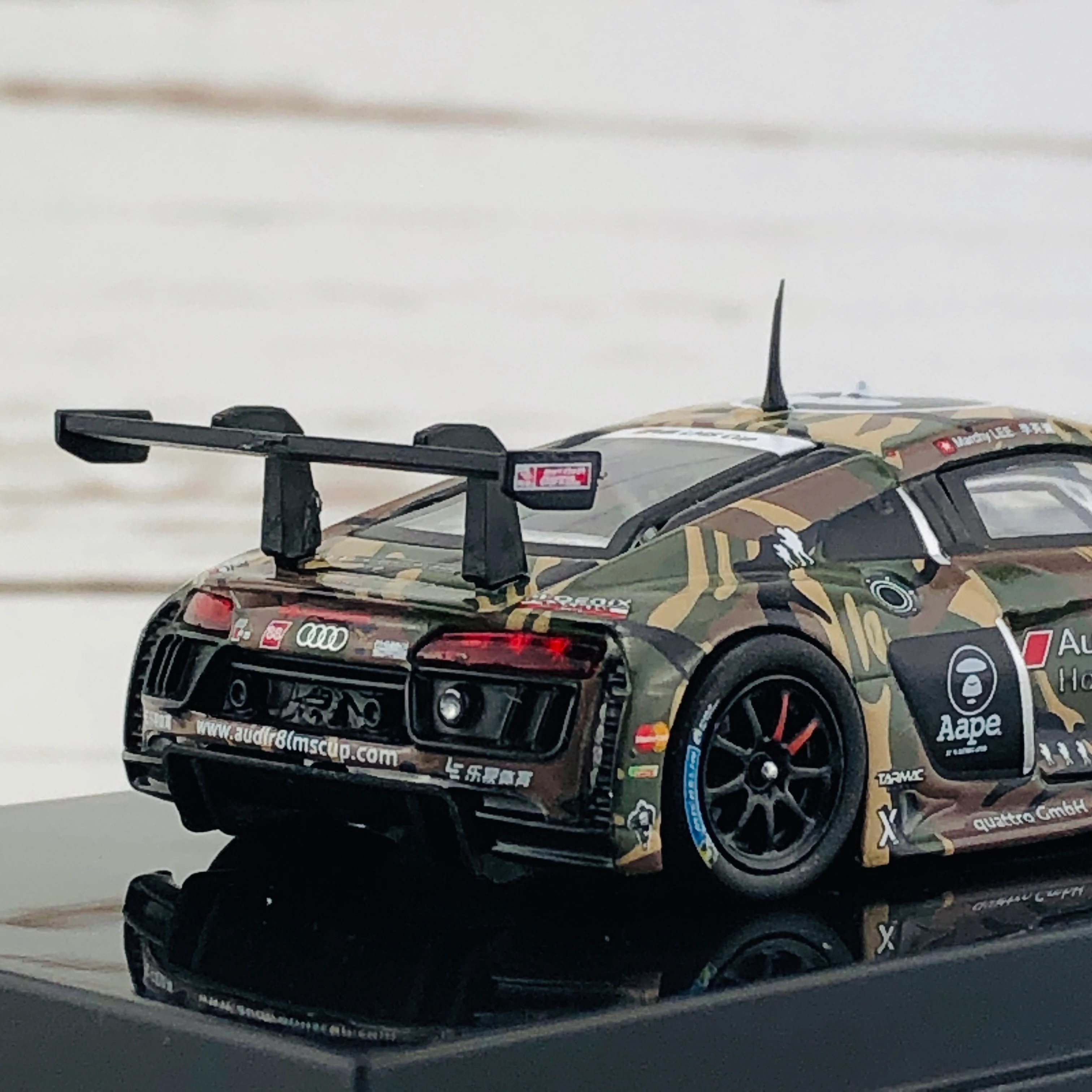 Tarmac Works 1/64 Audi R8 LMS - Audi R8 LMS Cup 2016-Taiwan AAPE / Phoenix Racing Asia - Marchy Lee - Image 5
