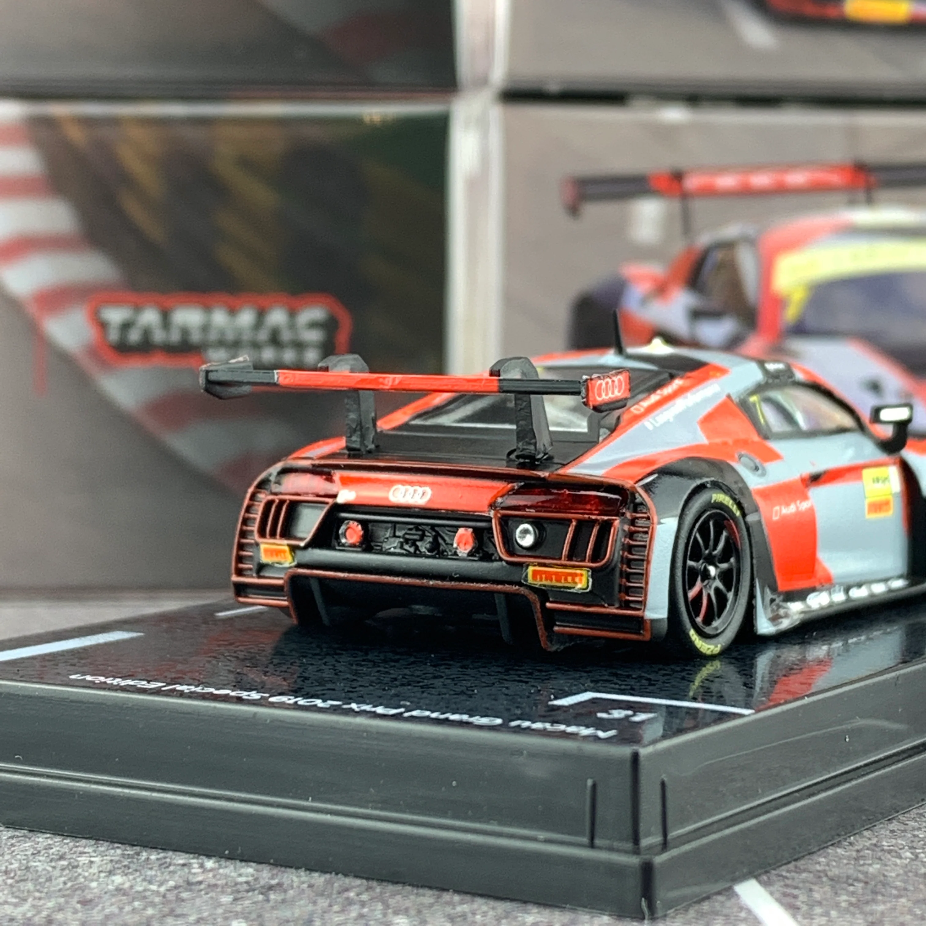 Tarmac Works 1/64 Audi R8 LMS Macau GT Cup FIA GT World Cup 2016 Edoardo Mortara T64-007-MGP16EM - Image 5
