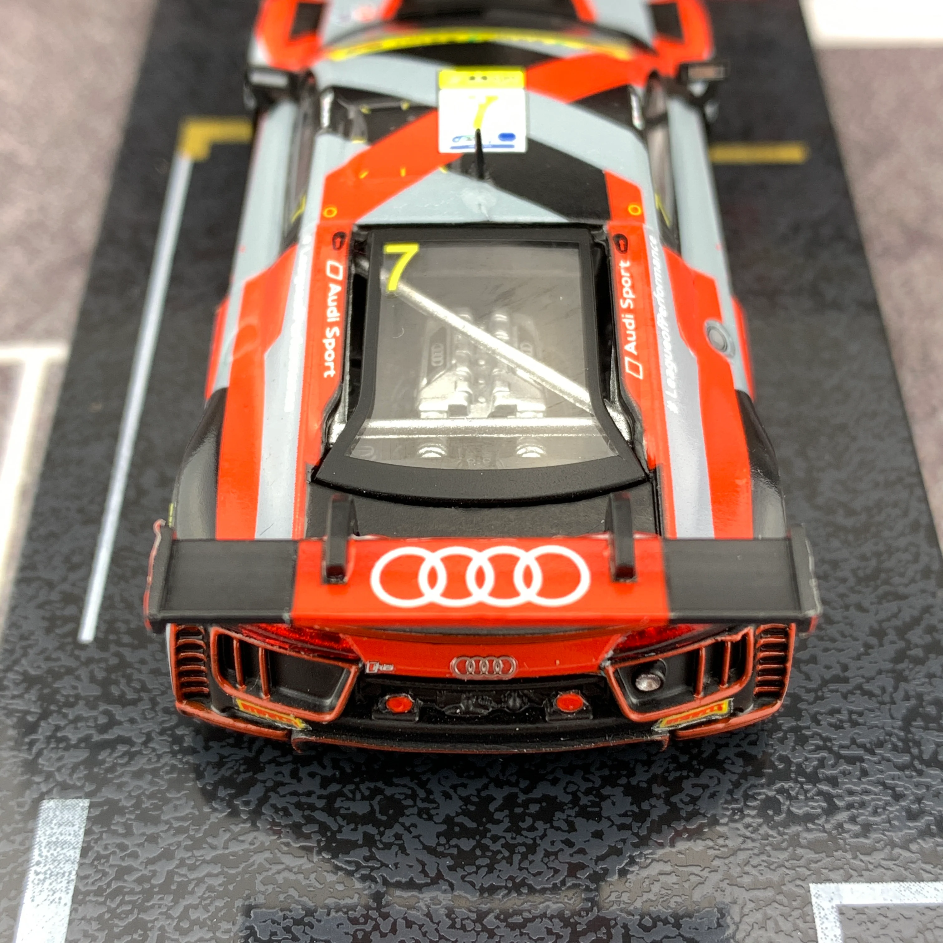 Tarmac Works 1/64 Audi R8 LMS Macau GT Cup FIA GT World Cup 2016 Edoardo Mortara T64-007-MGP16EM - Image 7