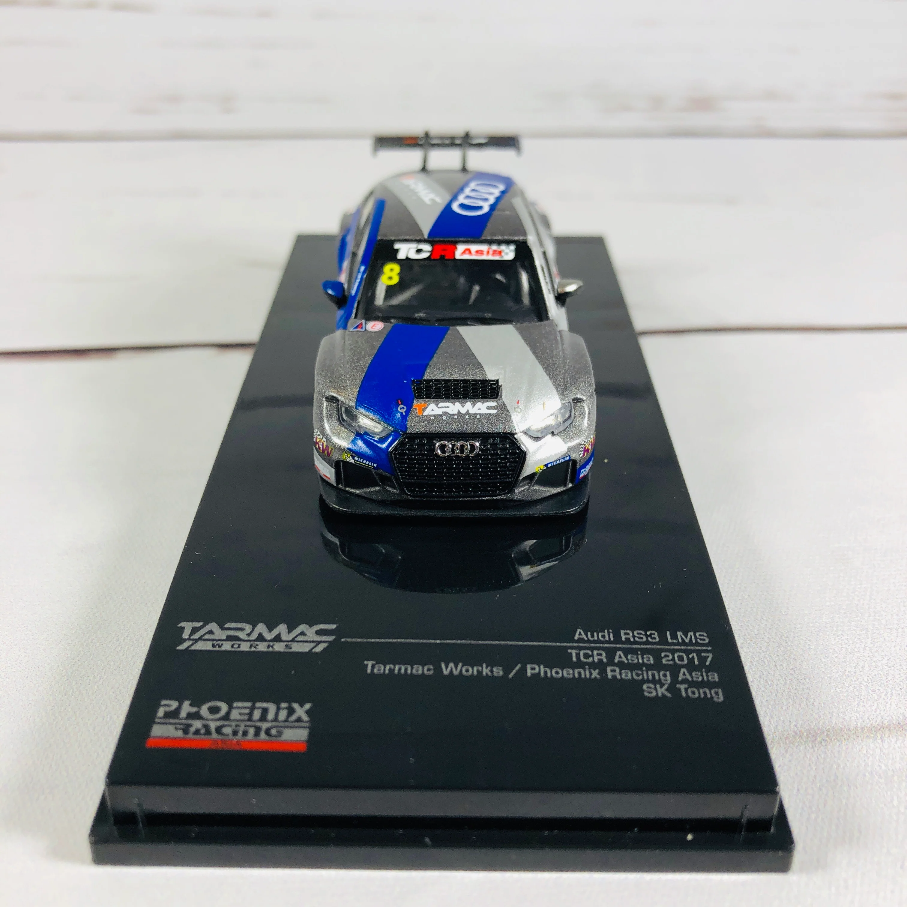 Tarmac Works 1/64 Audi RS3 LMS TCR Asia 2017 - Tarmac Works / Phoenix Racing Asia - SK Tong T64-013-17TCR8 - Image 3