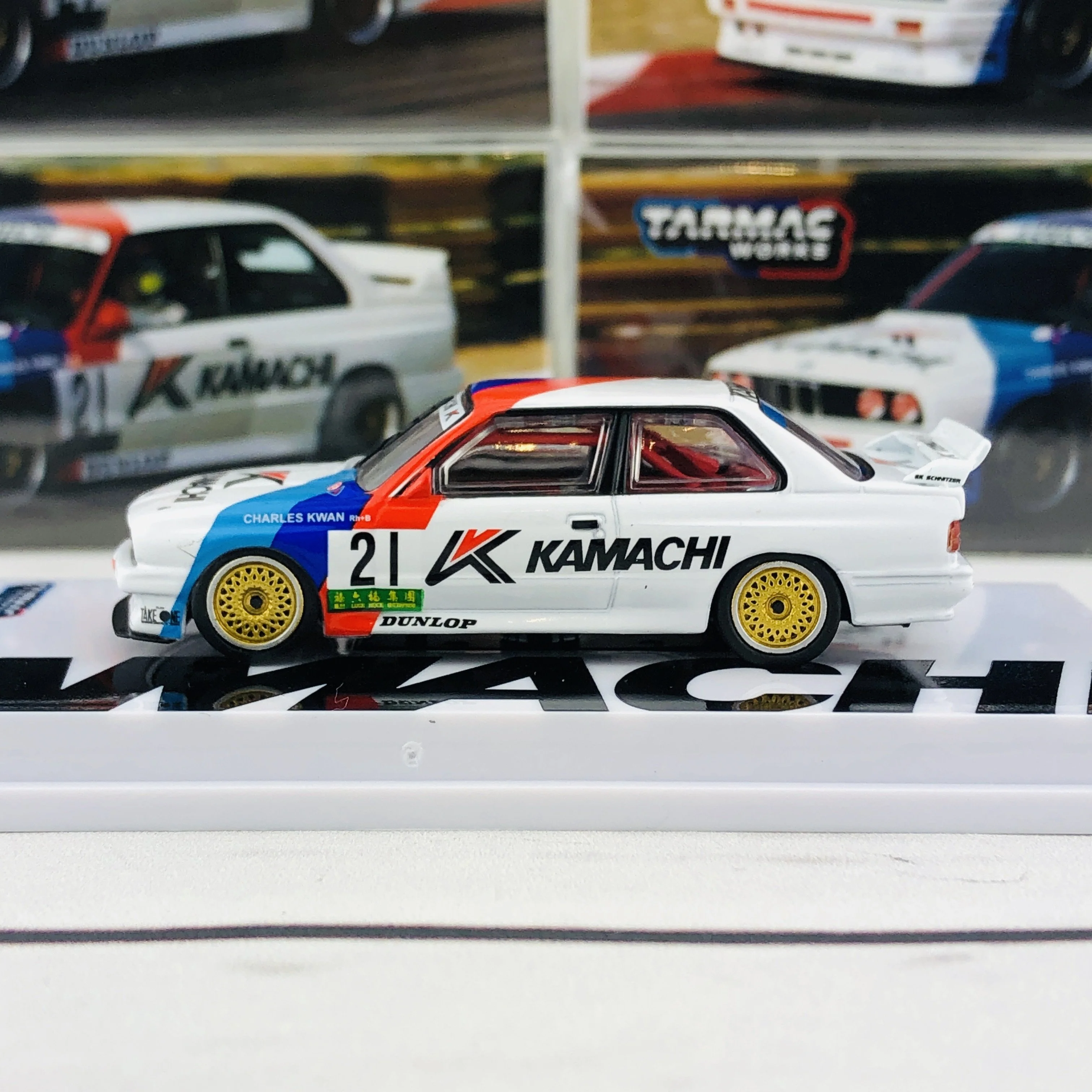 Tarmac Works 1/64 BMW M3 E30 Macau Cup Race 1991 Charles Kwan T64-009-91MCR21 - Image 2