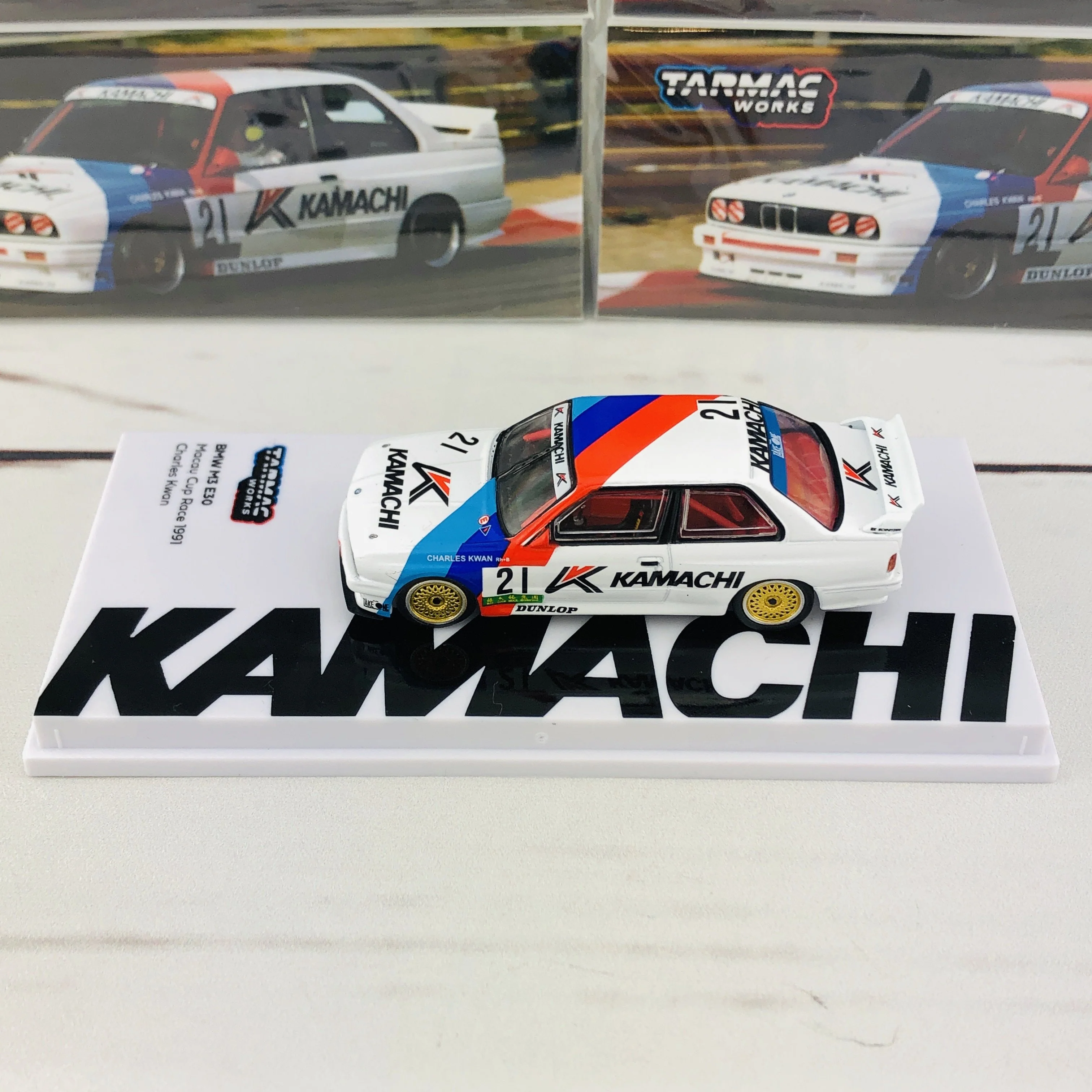 Tarmac Works 1/64 BMW M3 E30 Macau Cup Race 1991 Charles Kwan T64-009-91MCR21 - Image 8