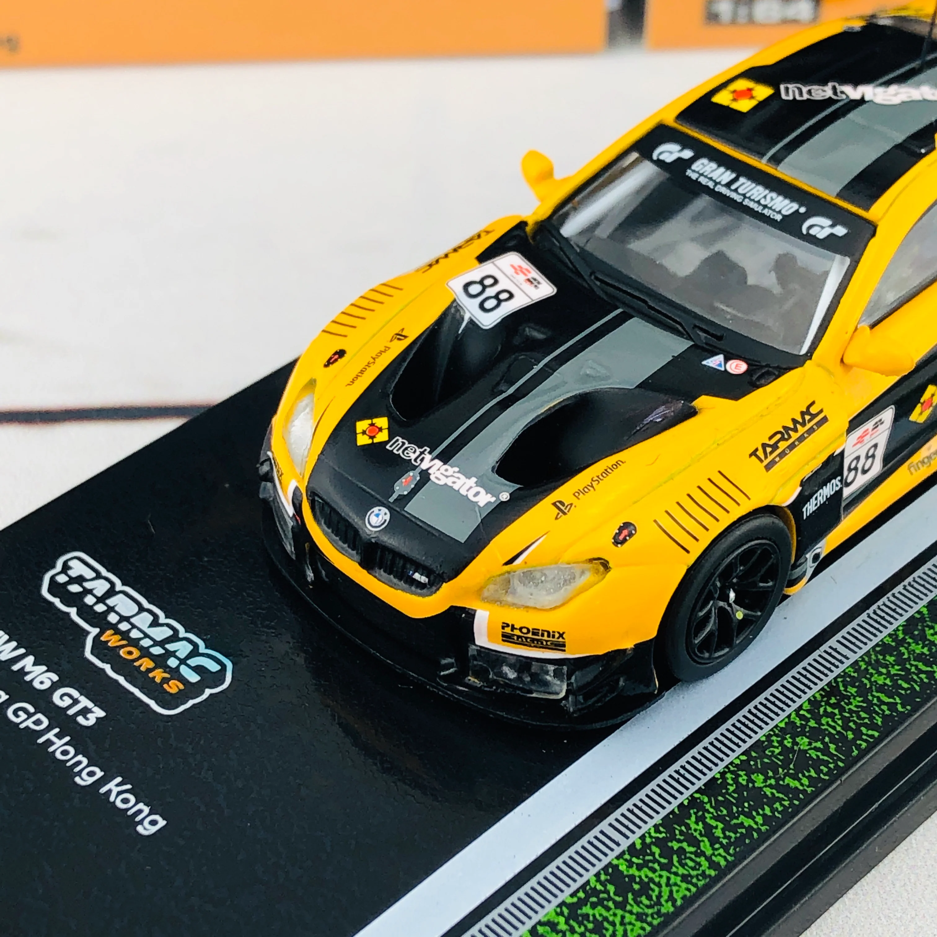 Tarmac Works 1/64 BMW M6 GTS eRacing GP Hong Kong Season 1 T64-020-eRGP18NE - Image 4