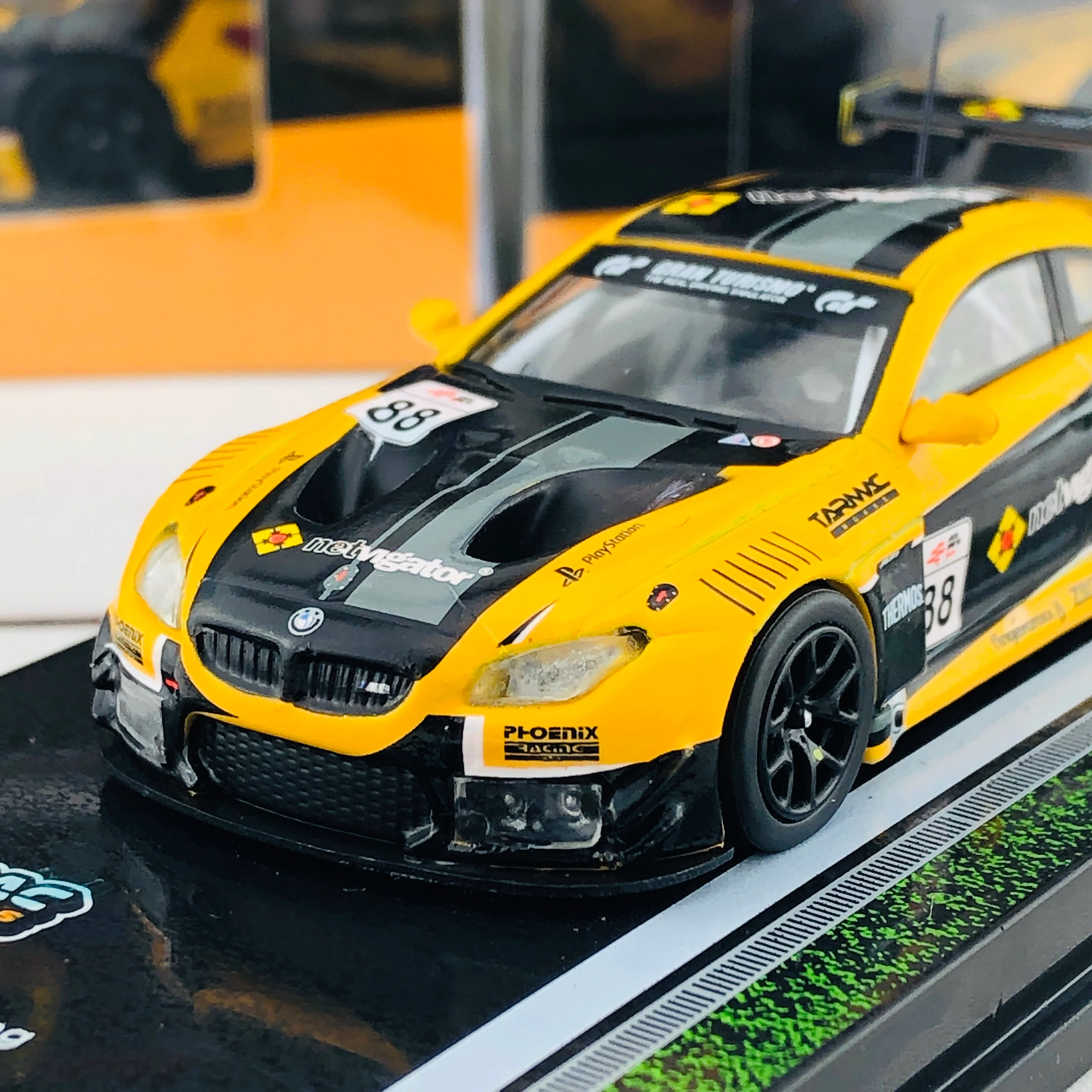 Tarmac Works 1/64 BMW M6 GTS eRacing GP Hong Kong Season 1 T64-020-eRGP18NE - Image 5
