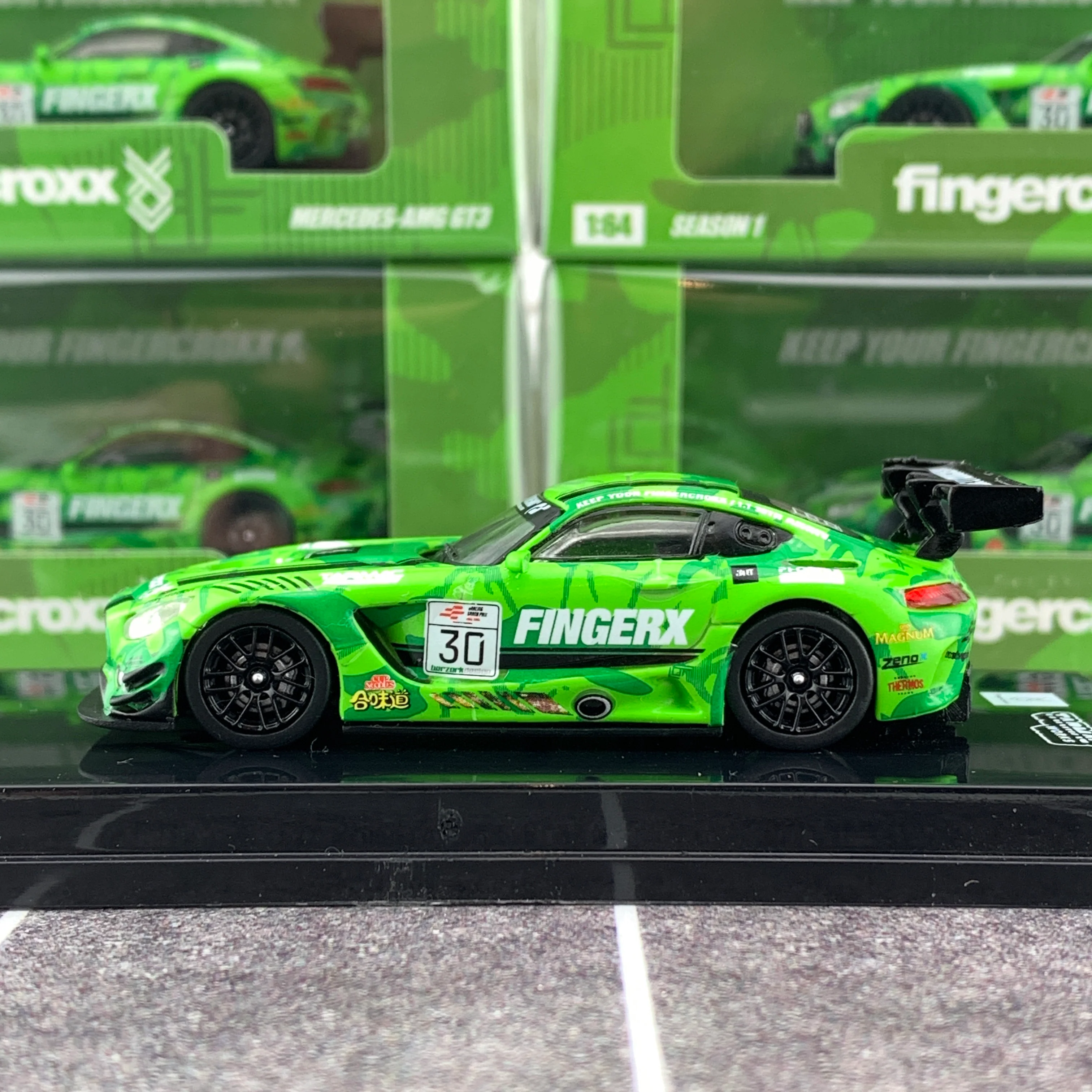 Tarmac Works 1/64 FINGERX x eRACING GP HK Mercedes-AMG GT3 T64-008-eRGP18FX - Image 2