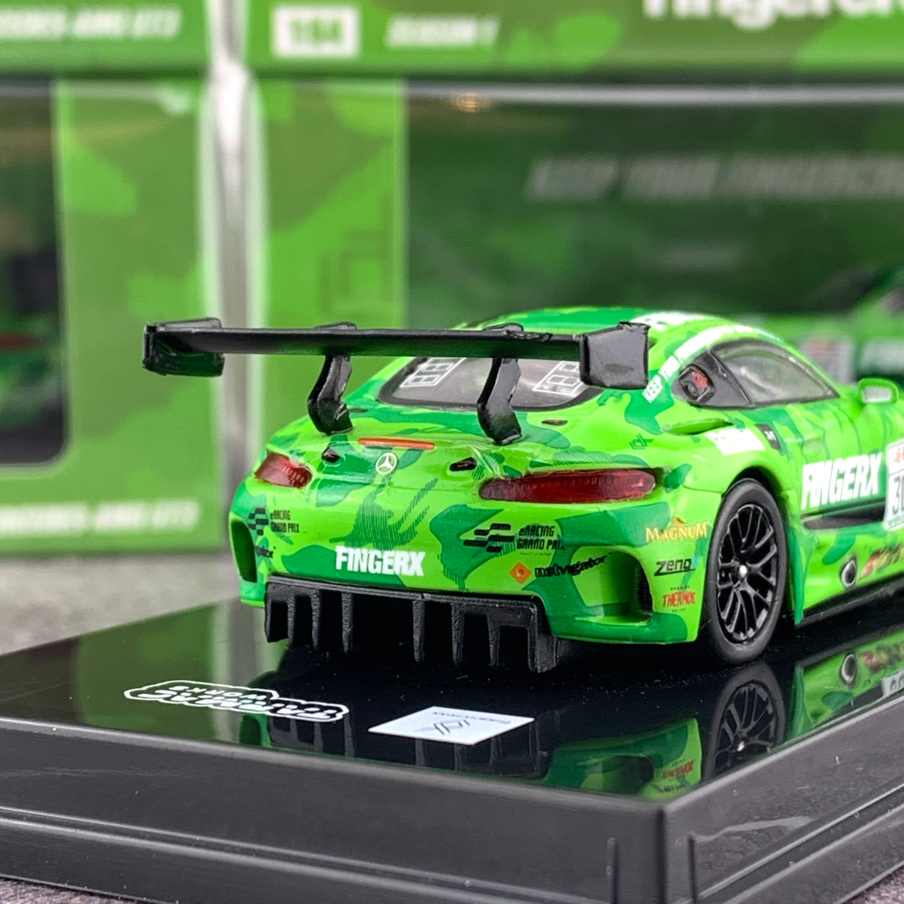 Tarmac Works 1/64 FINGERX x eRACING GP HK Mercedes-AMG GT3 T64-008-eRGP18FX - Image 4
