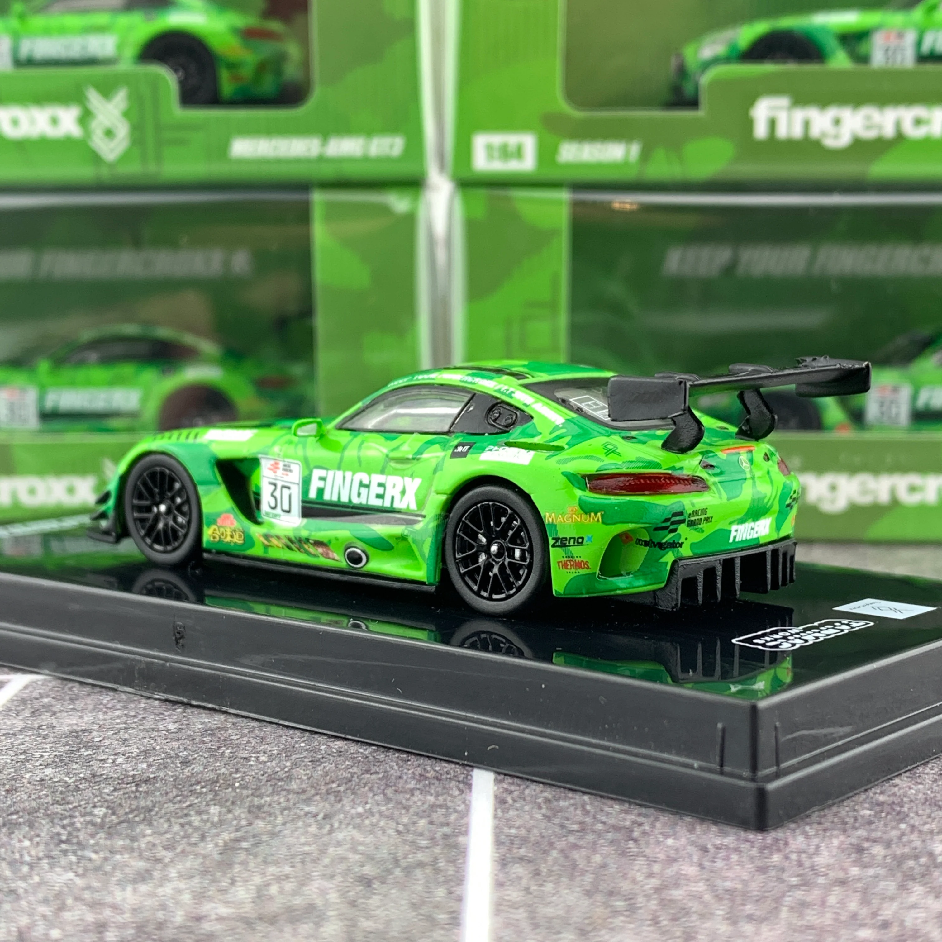 Tarmac Works 1/64 FINGERX x eRACING GP HK Mercedes-AMG GT3 T64-008-eRGP18FX - Image 6