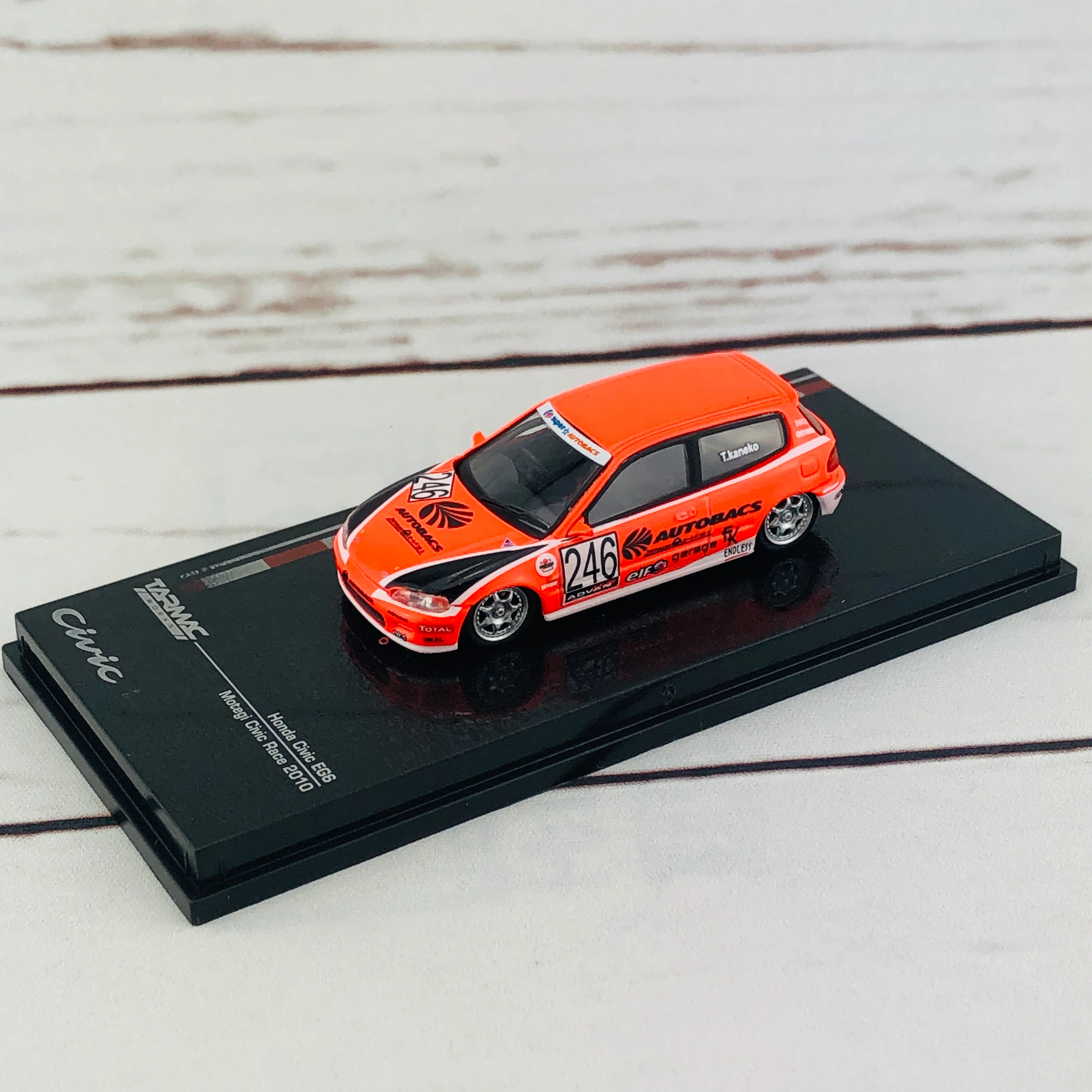 Tarmac Works 1/64 Honda Civic EG6 Motegi Civic Race 2010 #246 AUTOBACS T64-001-AB - Image 4
