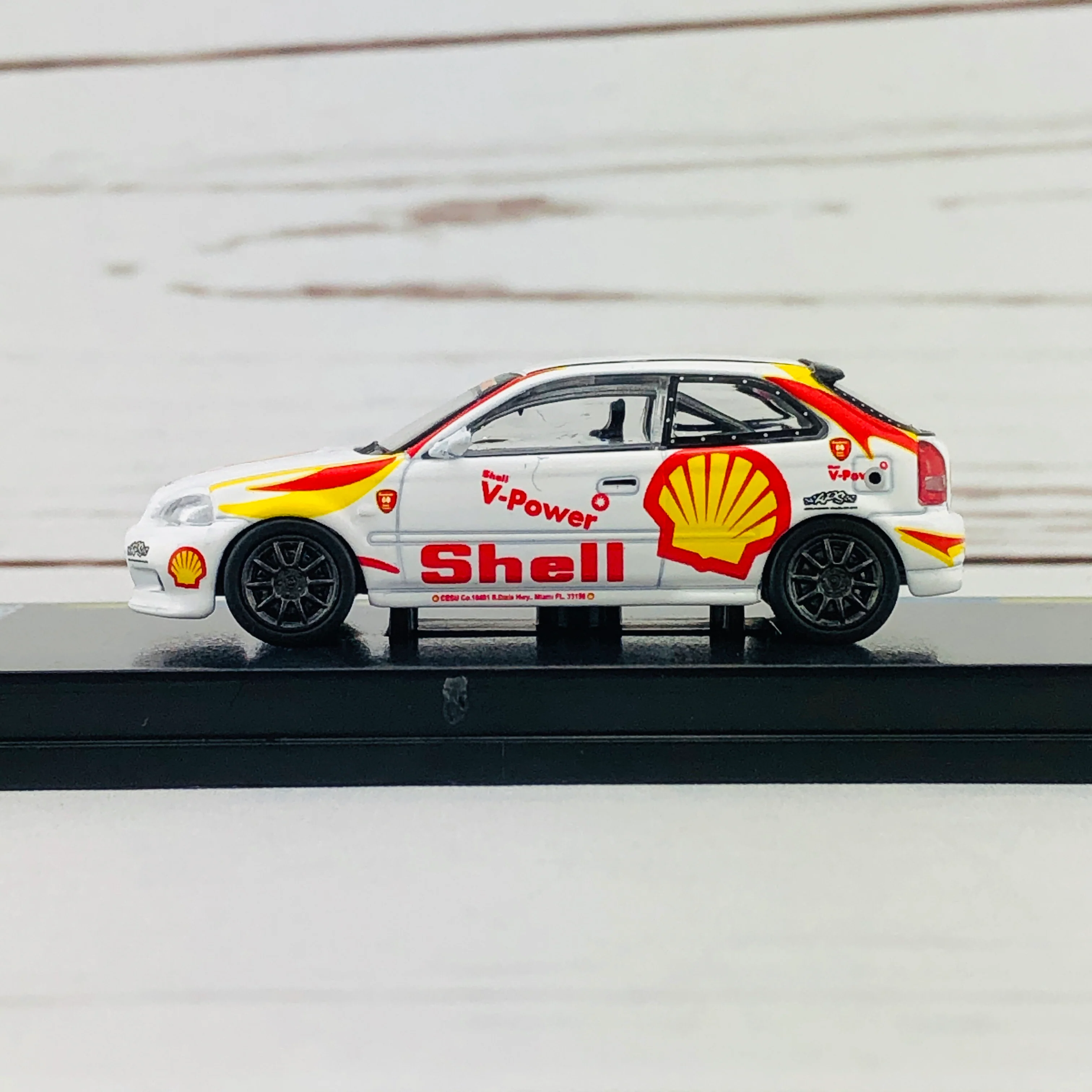 Tarmac Works 1/64 Honda Civic Type R EK9 FARA : Homestead II 2016 "SHELL" Singapore Exclusive Model - Image 3