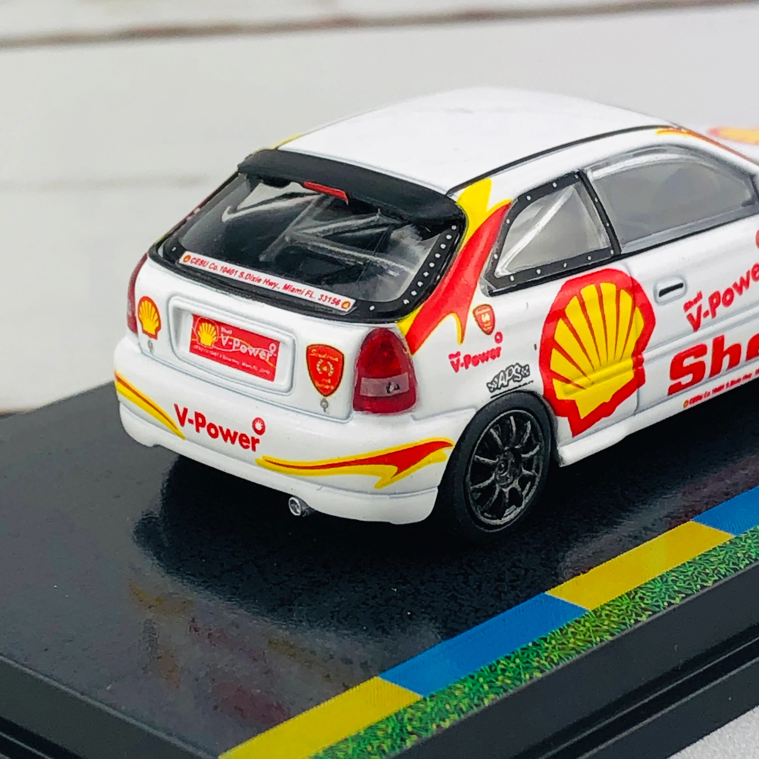 Tarmac Works 1/64 Honda Civic Type R EK9 FARA : Homestead II 2016 "SHELL" Singapore Exclusive Model - Image 6