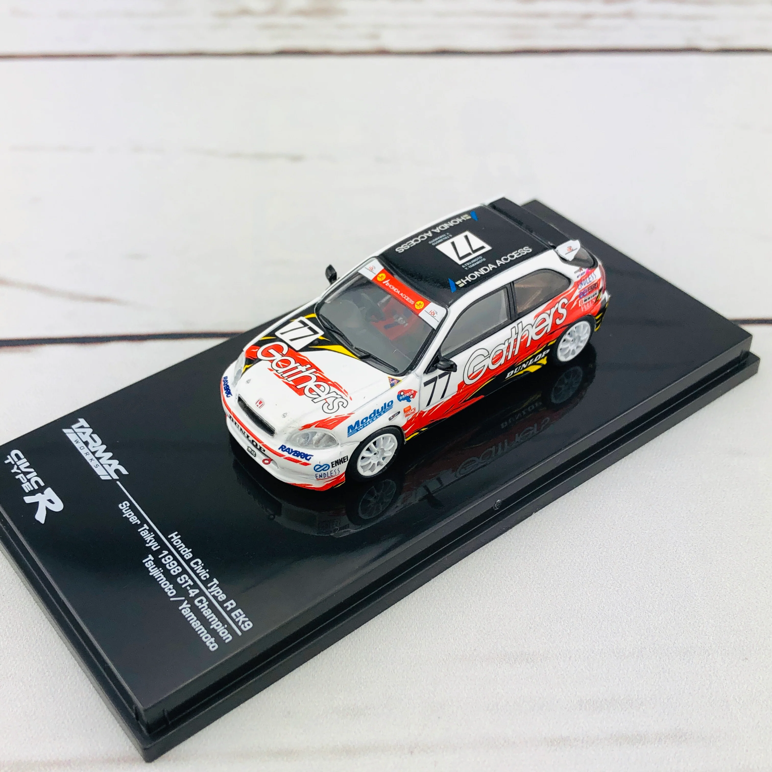 Tarmac Works 1/64 Honda Civic Type R EK9 Super Taikyu 1998 ST-4 Champion Gathers livery #77 T64–010-GR - Image 3