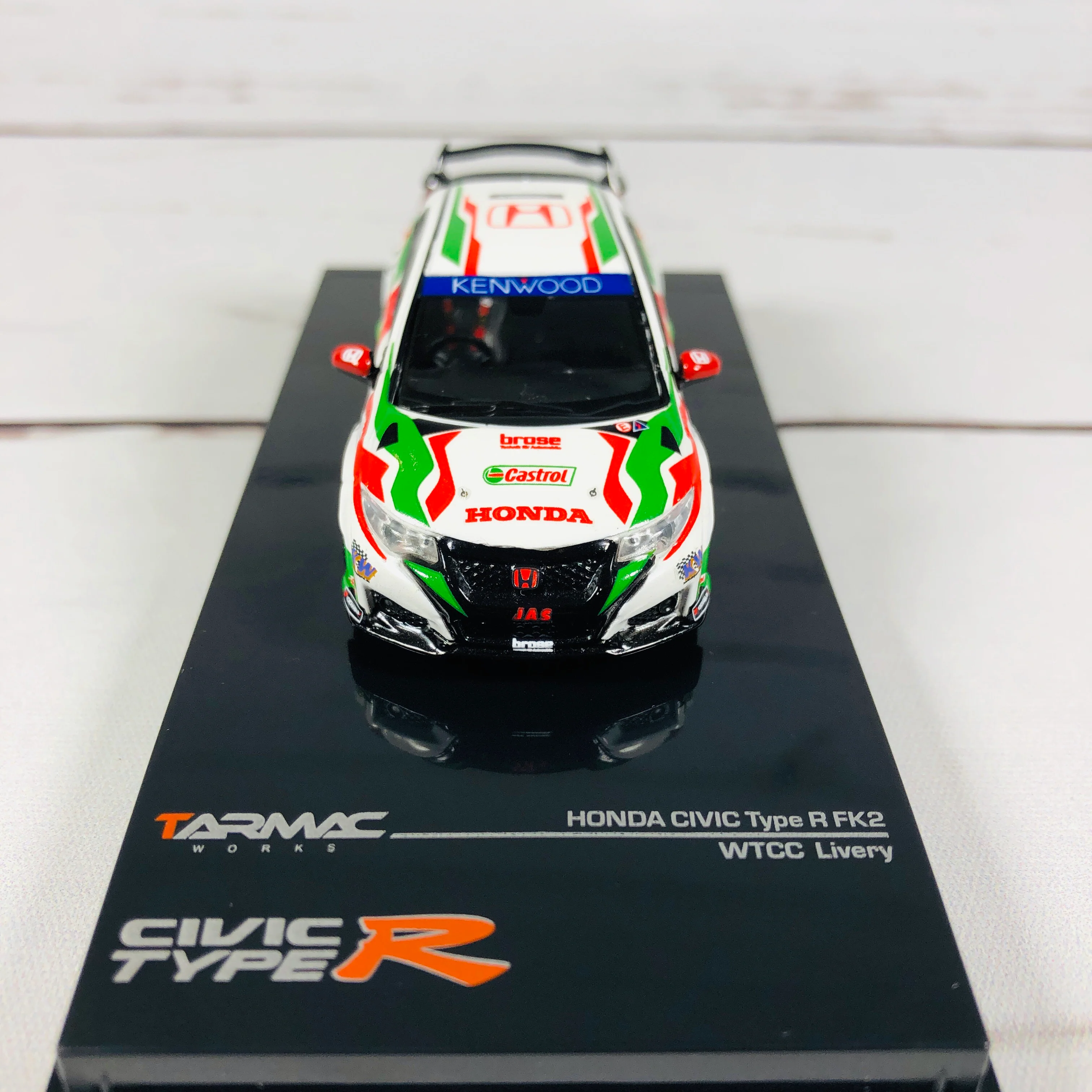 Tarmac Works 1/64 Honda Civic Type R FK2 Touring Car Livery - Image 3