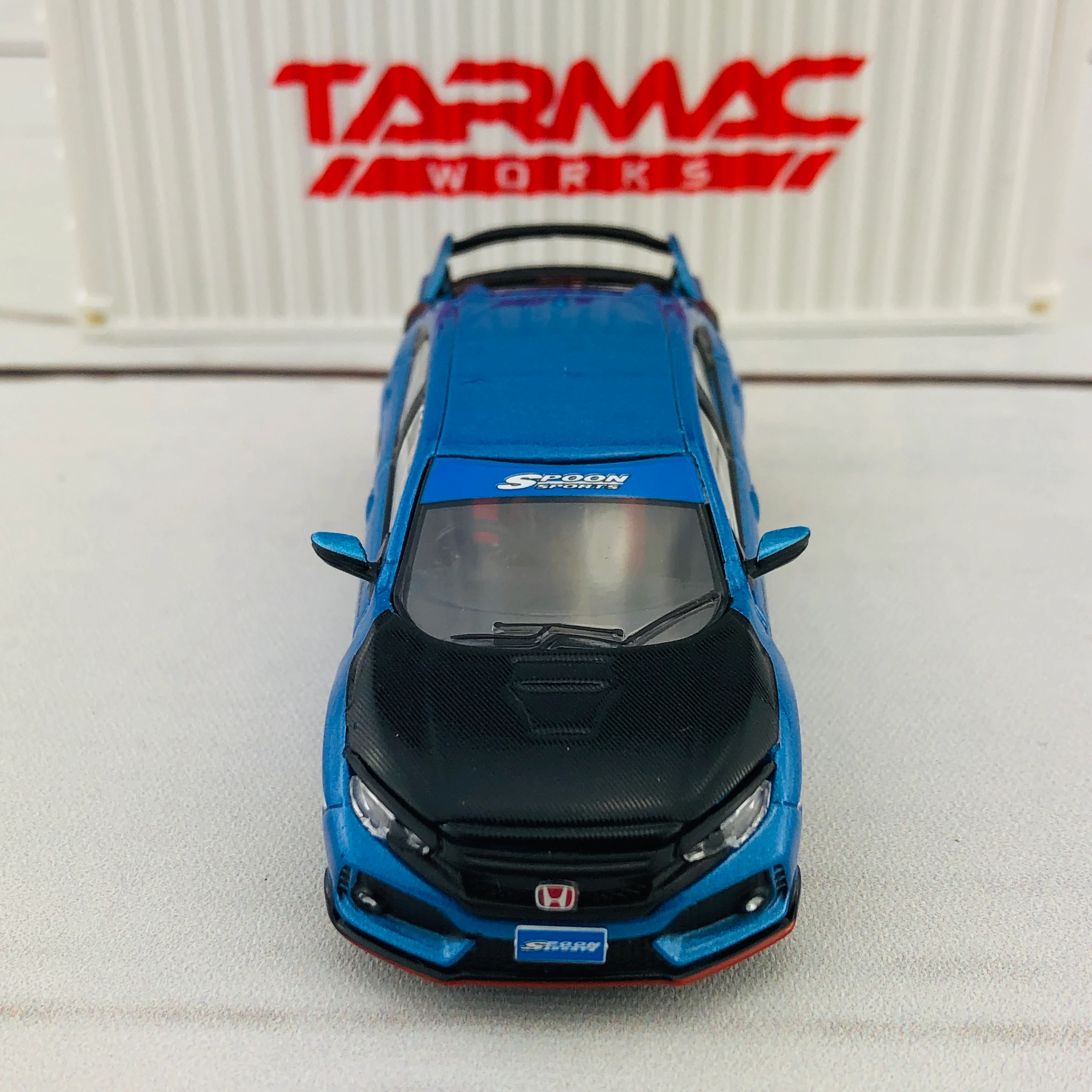 Tarmac Works 1/64 Honda Civic Type R FK8 Brilliant Blue with Black Bonnet and Container T64-014-BLE - Image 7
