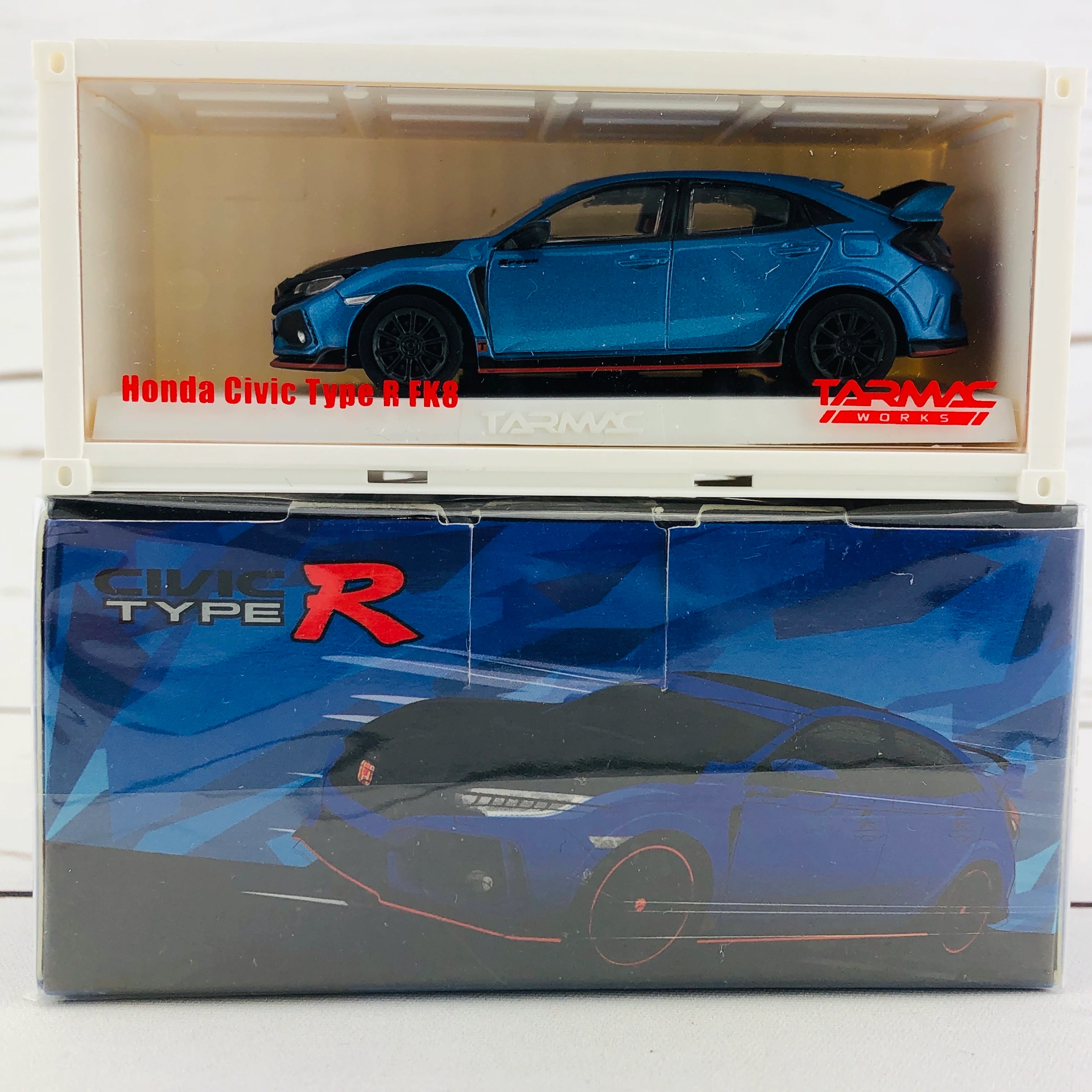 Tarmac Works 1/64 Honda Civic Type R FK8 Brilliant Blue with Black Bonnet and Container T64-014-BLE - Image 9