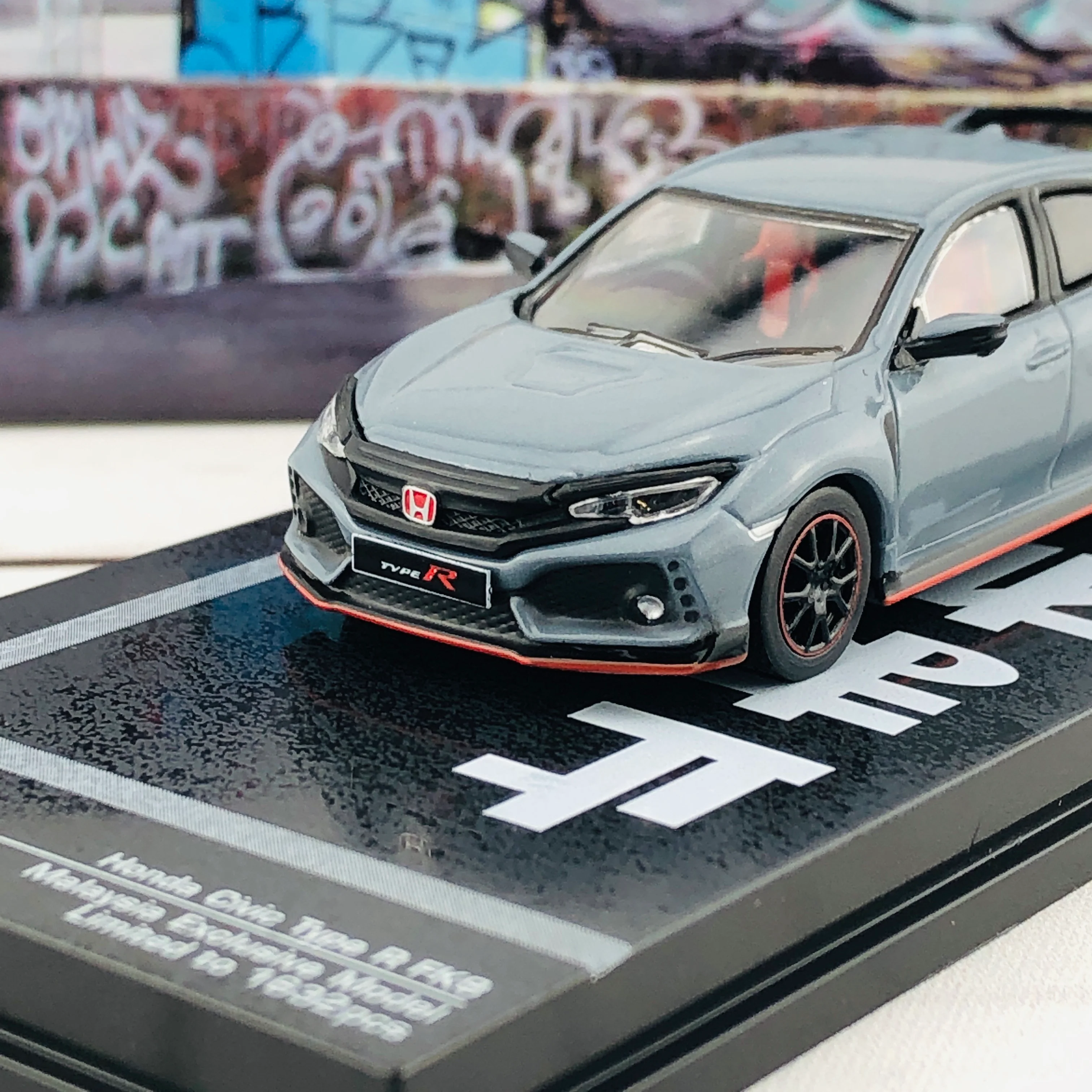 Tarmac Works 1/64 Honda Civic Type R FK8 Malaysia Exclusive Model T64-014-SGY - Image 3