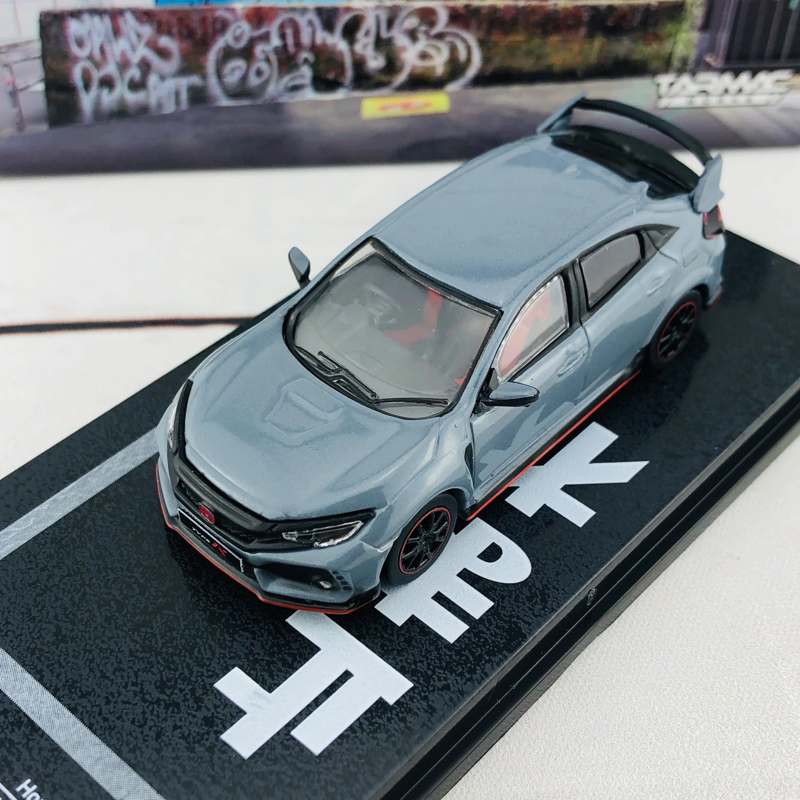 Tarmac Works 1/64 Honda Civic Type R FK8 Malaysia Exclusive Model T64-014-SGY - Image 4