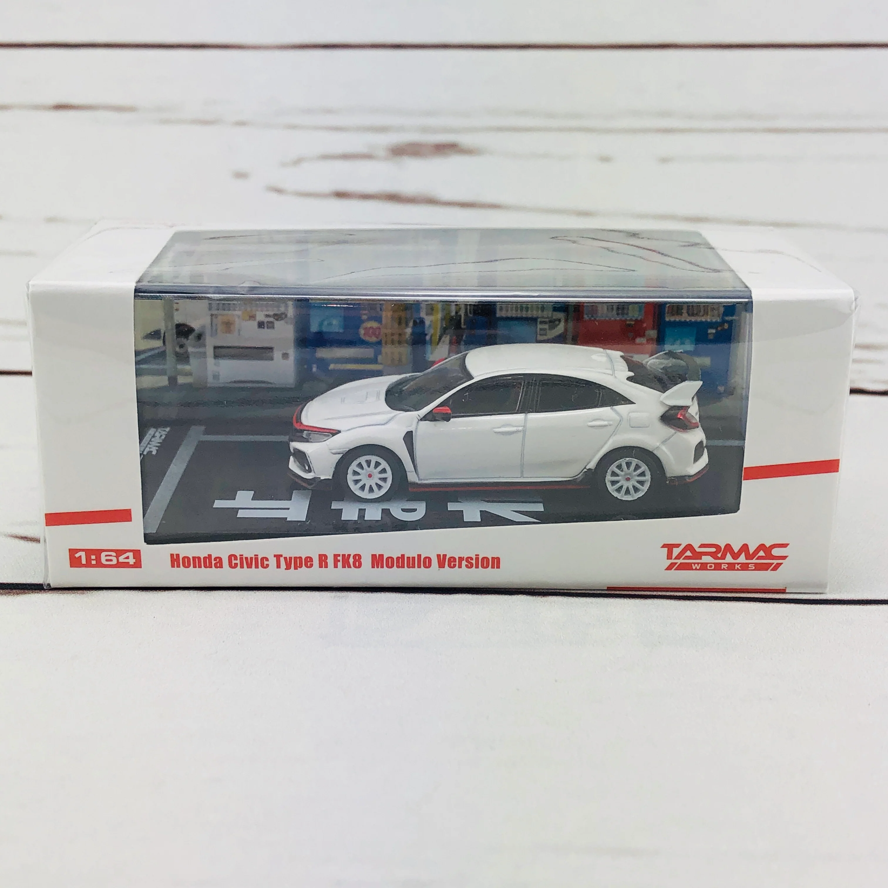 Tarmac Works 1/64 Honda Civic Type R FK8 Modulo Version - Image 9