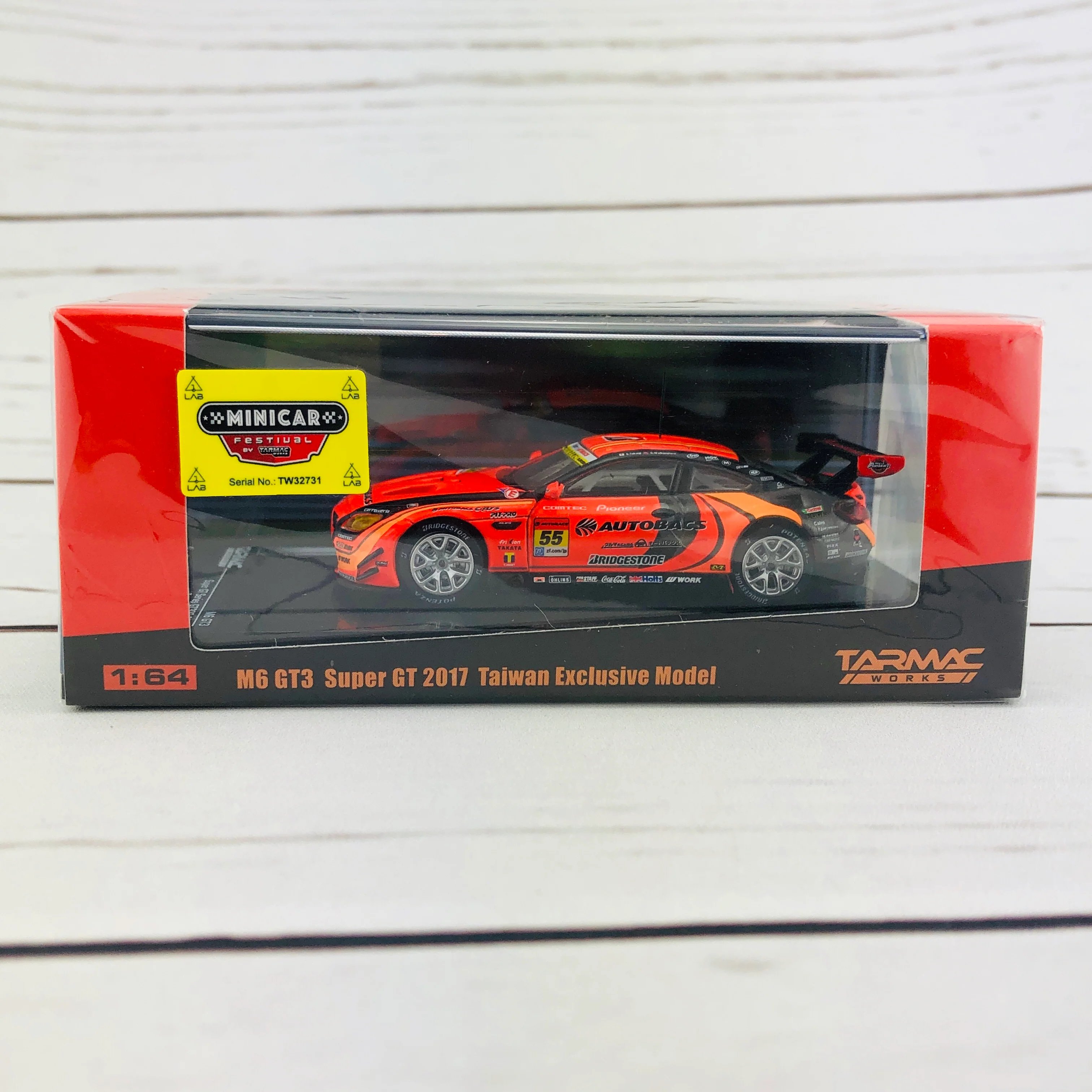 Tarmac Works 1/64 BMW M6 GTS Super GT Series GT300 2017 Takagi / Walkinshaw Taiwan Exclusive Model - Image 8