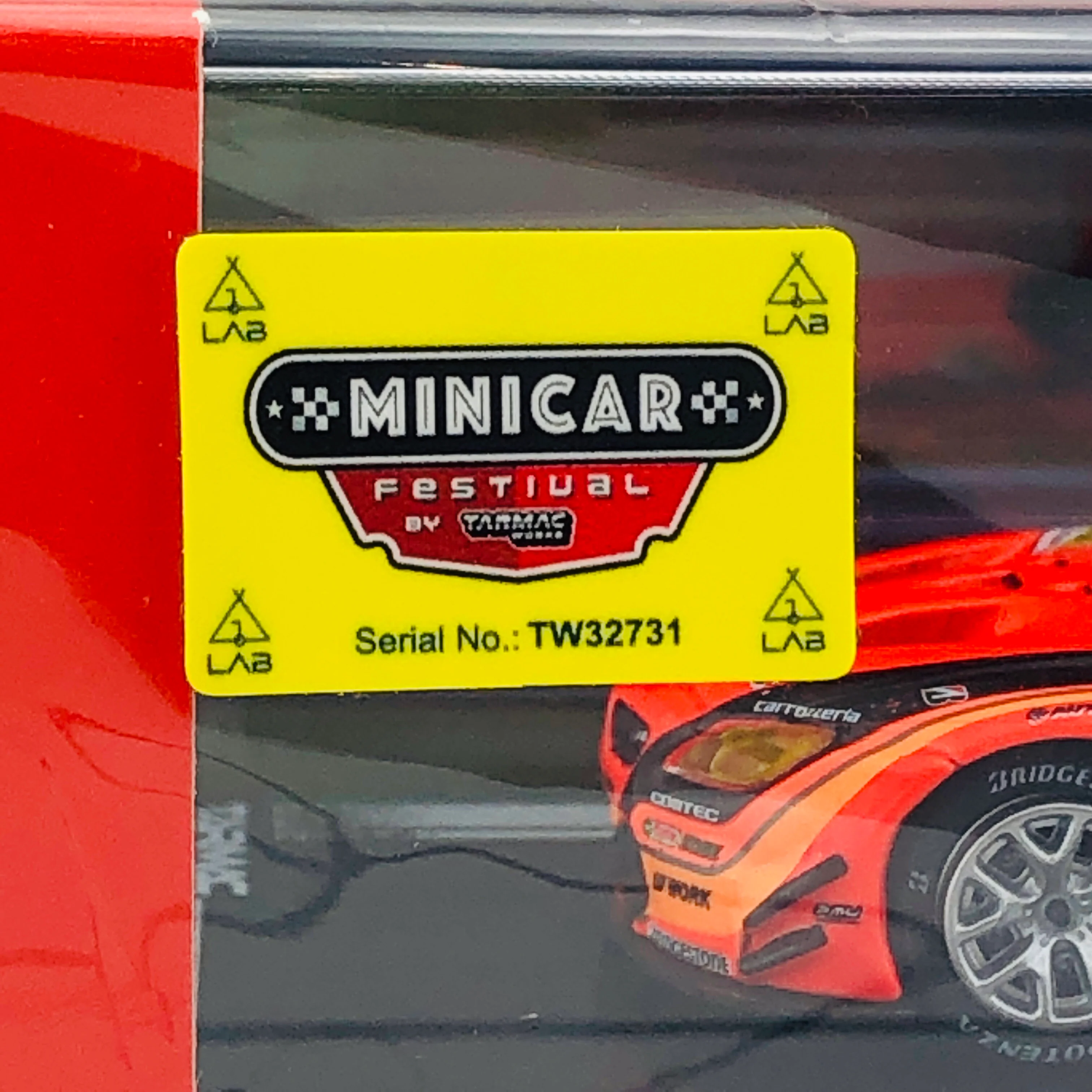 Tarmac Works 1/64 BMW M6 GTS Super GT Series GT300 2017 Takagi / Walkinshaw Taiwan Exclusive Model - Image 9