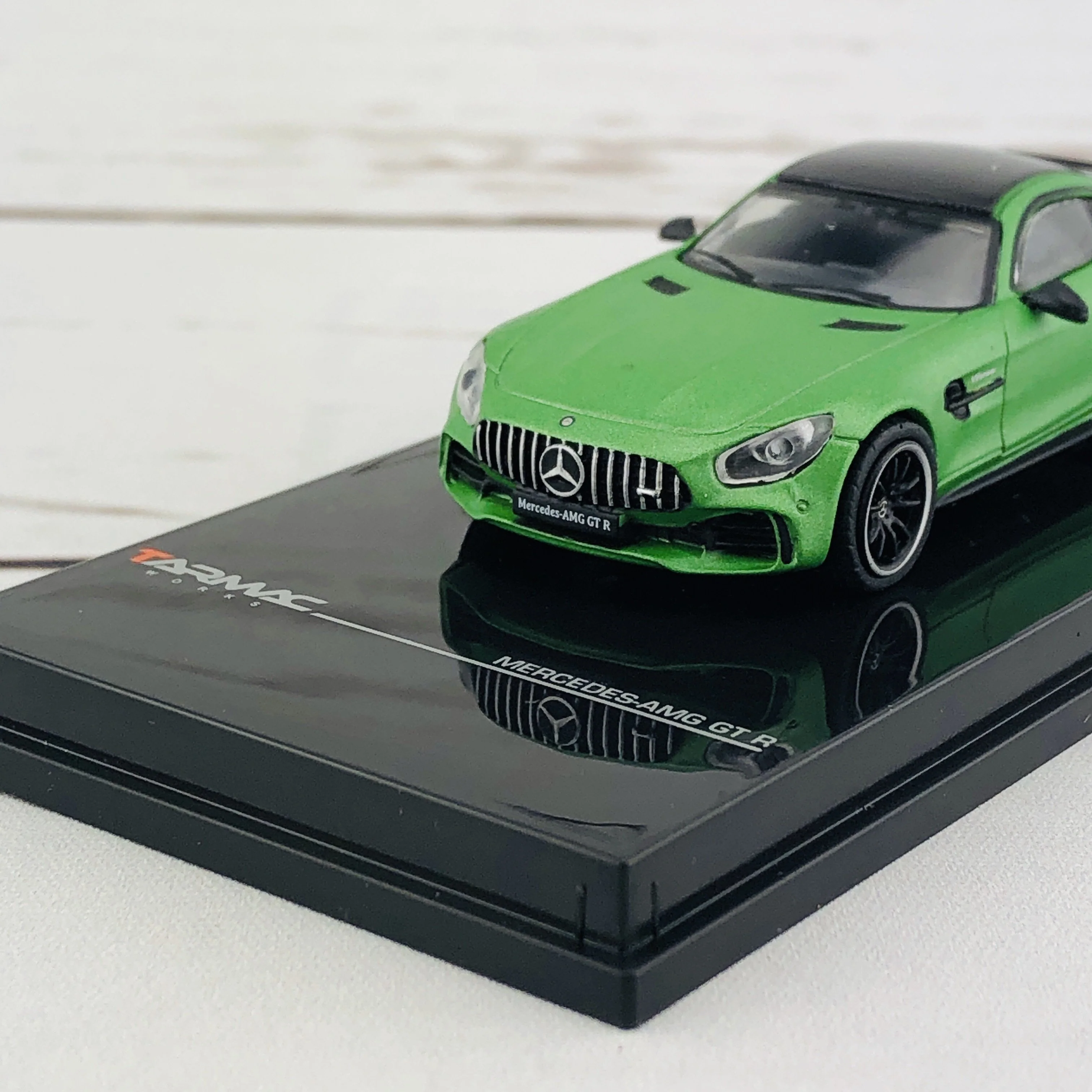 Tarmac Works 1/64 Mercedes-AMG GT R 2017 T64-006-GHM - Image 3