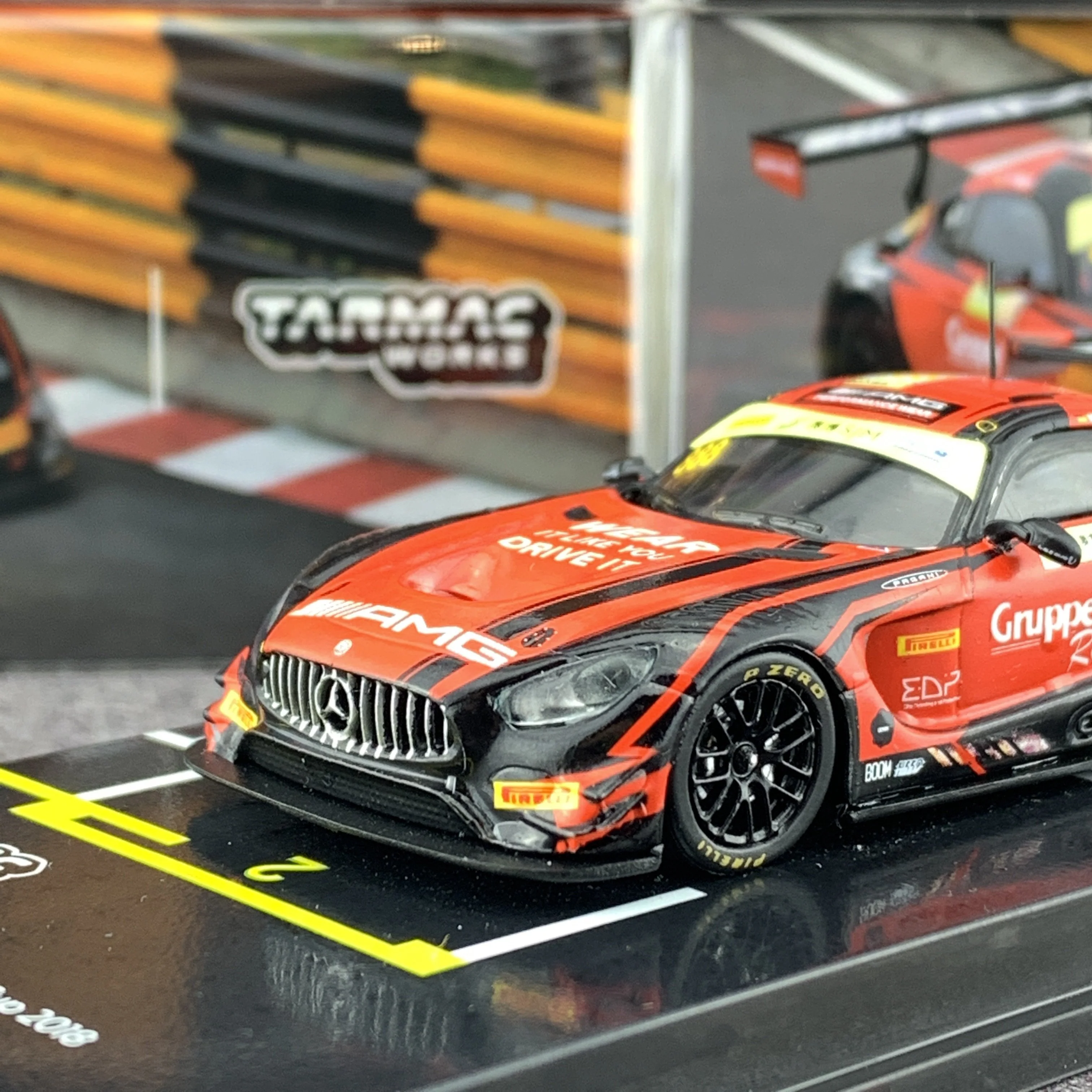 Tarmac Works 1/64 Mercedes-AMG GT3 Macau GT Cup - FIA GT World Cup 2018  2nd Place - Maro Engel T64-008-18MGP888 - Image 3
