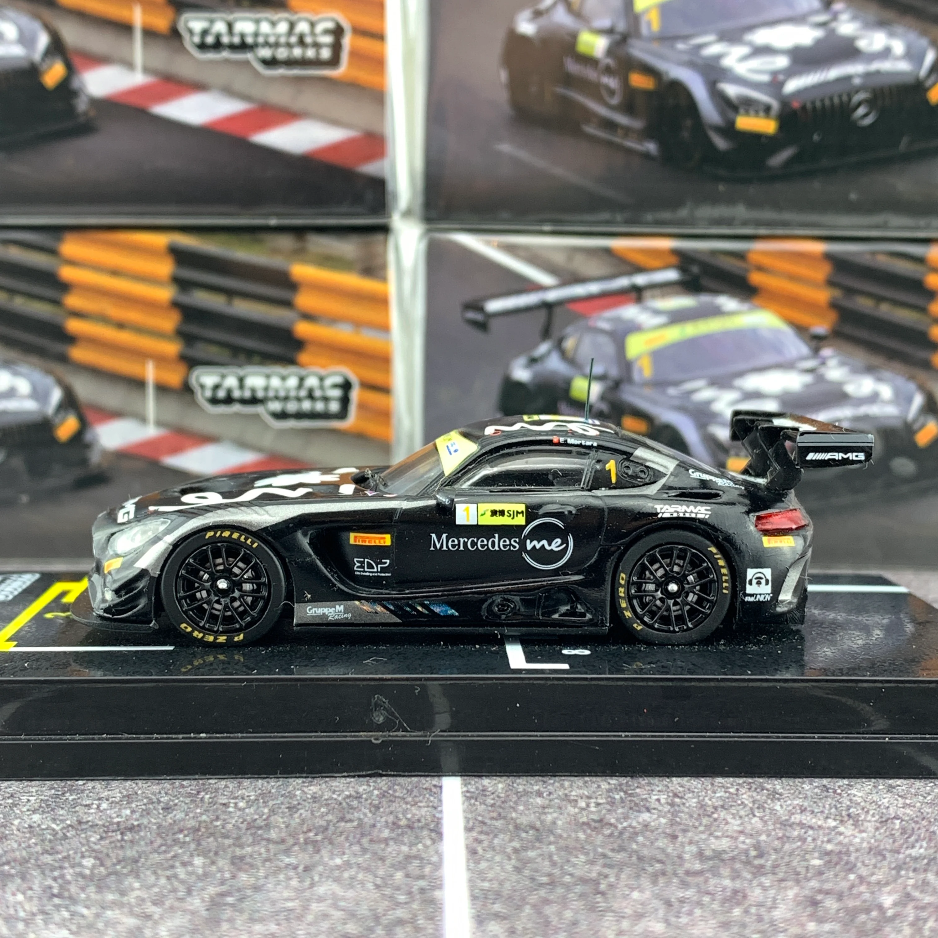 Tarmac Works 1/64 Mercedes-AMG GT3 Macau GT Cup - FIA GT World Cup 2018 3rd Place - Edoardo Mortara T64-008-18MGP01 - Image 2