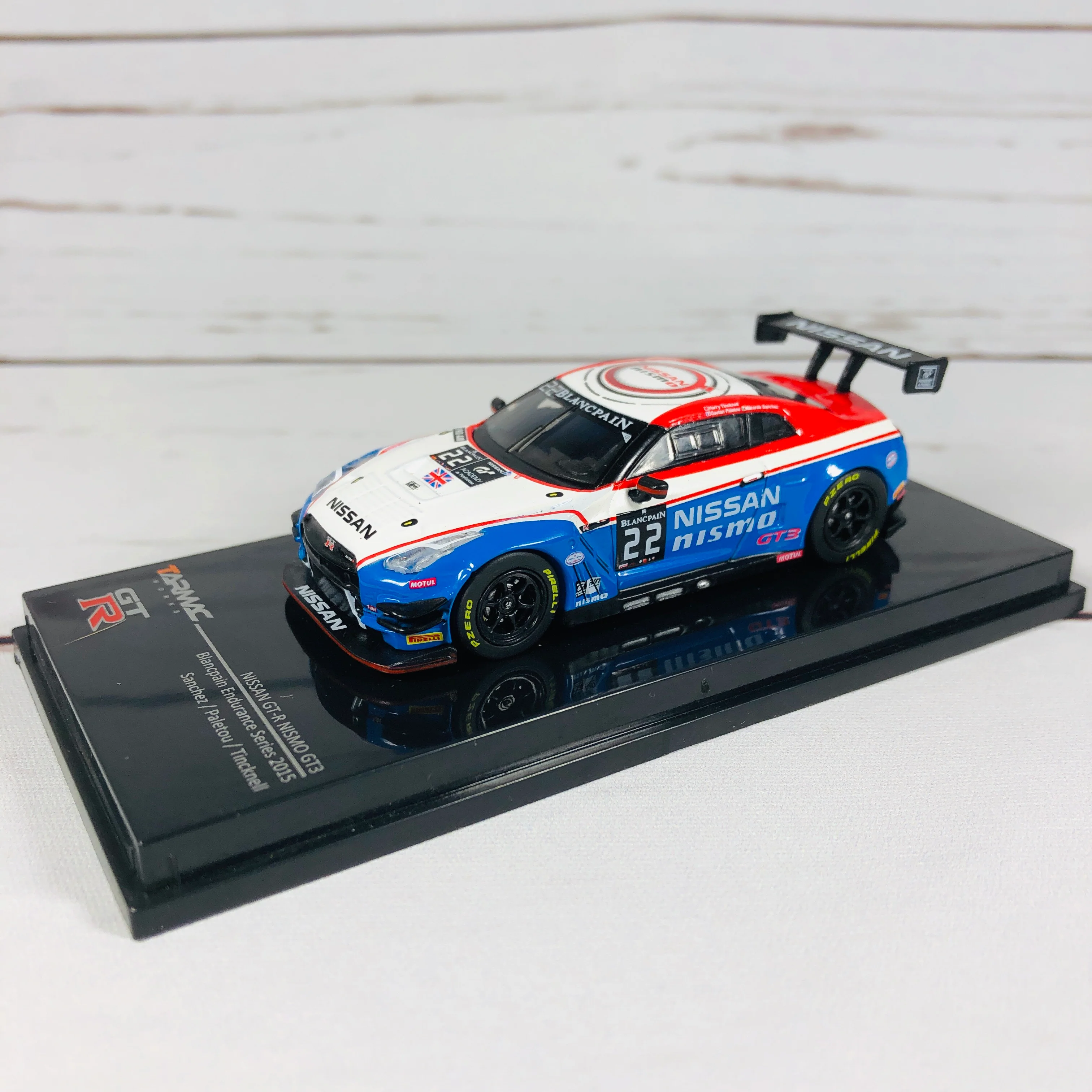 Tarmac Works 1/64 Nissan GTR NISMO GT3 Blancpain Endurance Series 2015 #22 T64-005-BES22 - Image 3