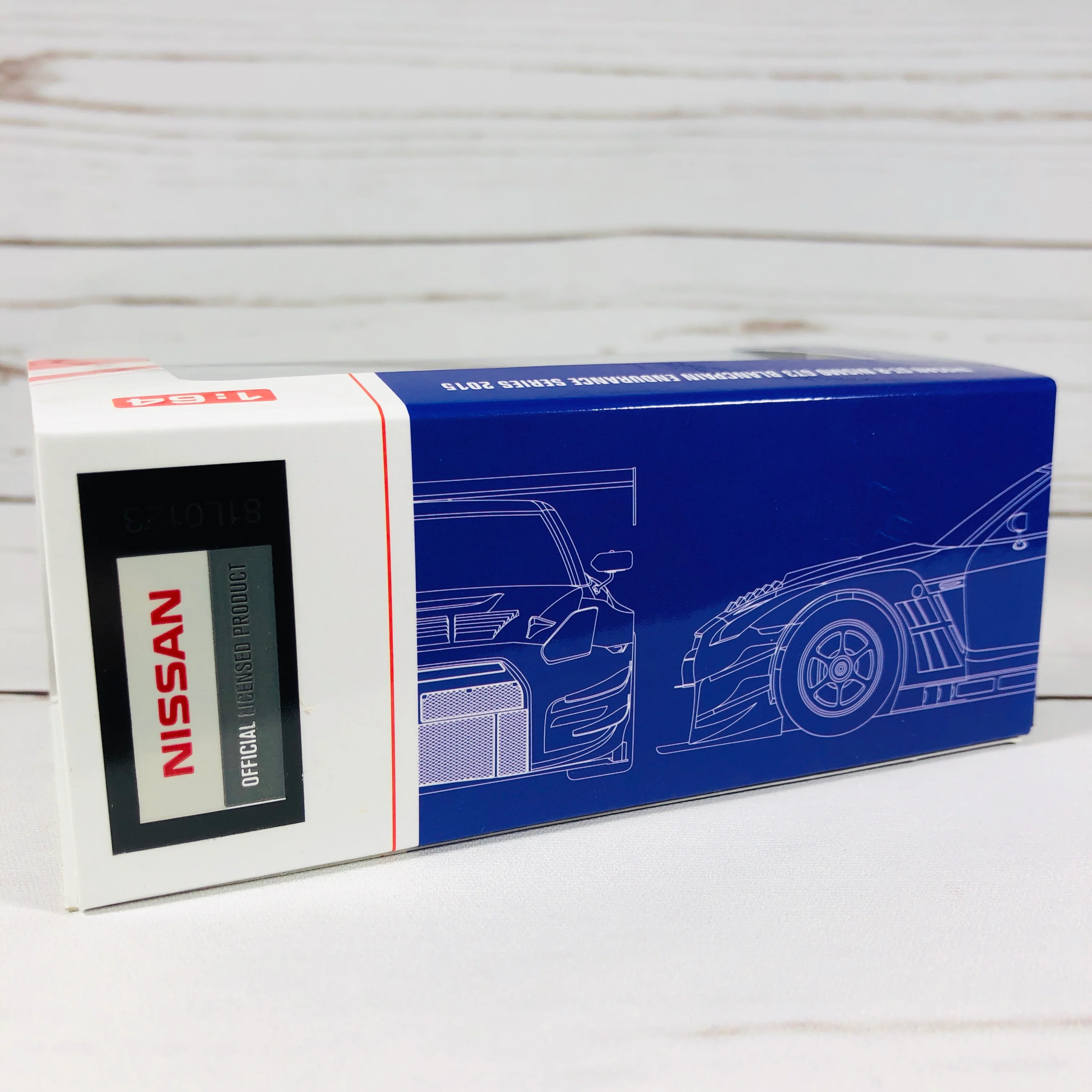 Tarmac Works 1/64 Nissan GTR NISMO GT3 Blancpain Endurance Series 2015 #22 T64-005-BES22 - Image 9