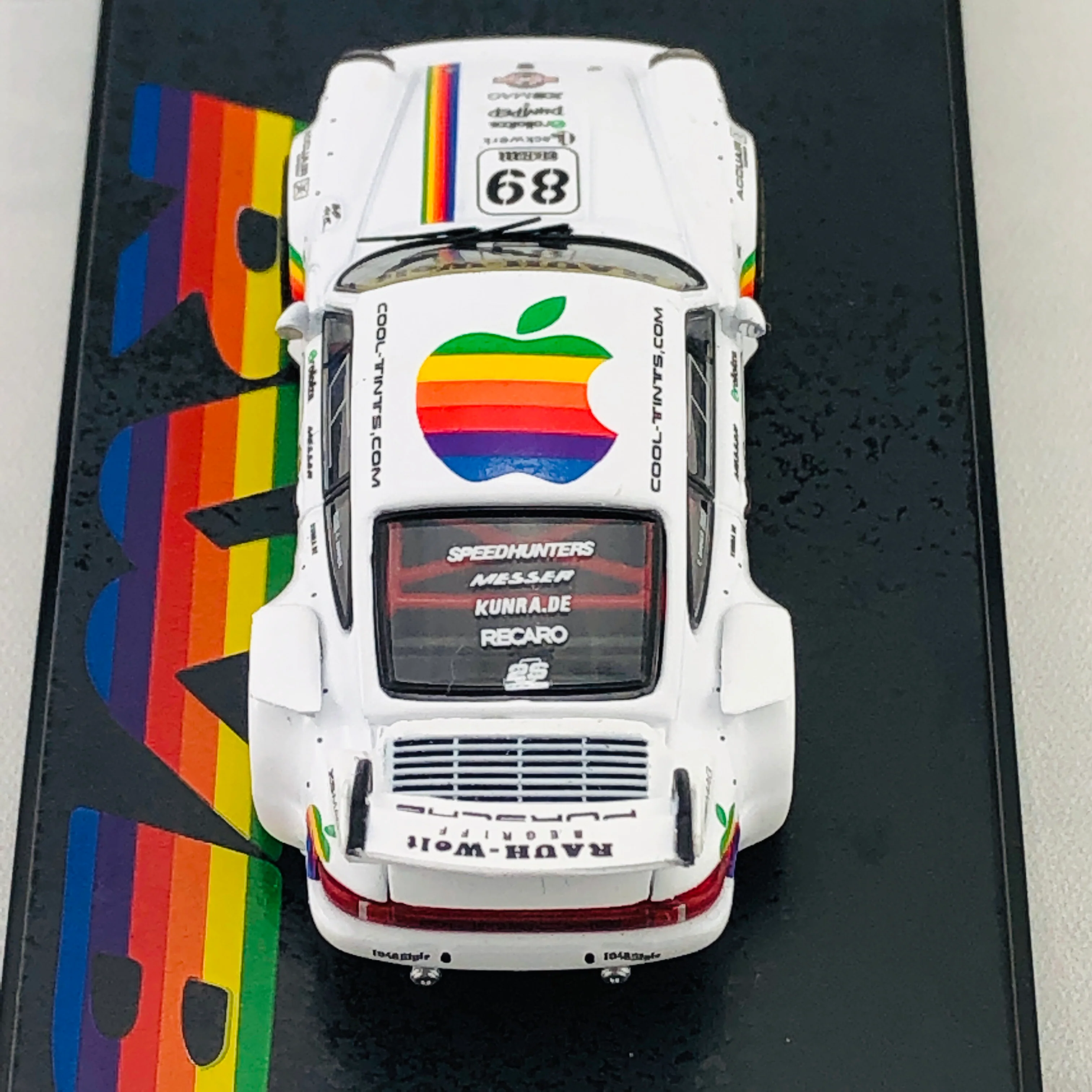 Tarmac Works 1/64 RWB 930 Apple #89 - Image 10