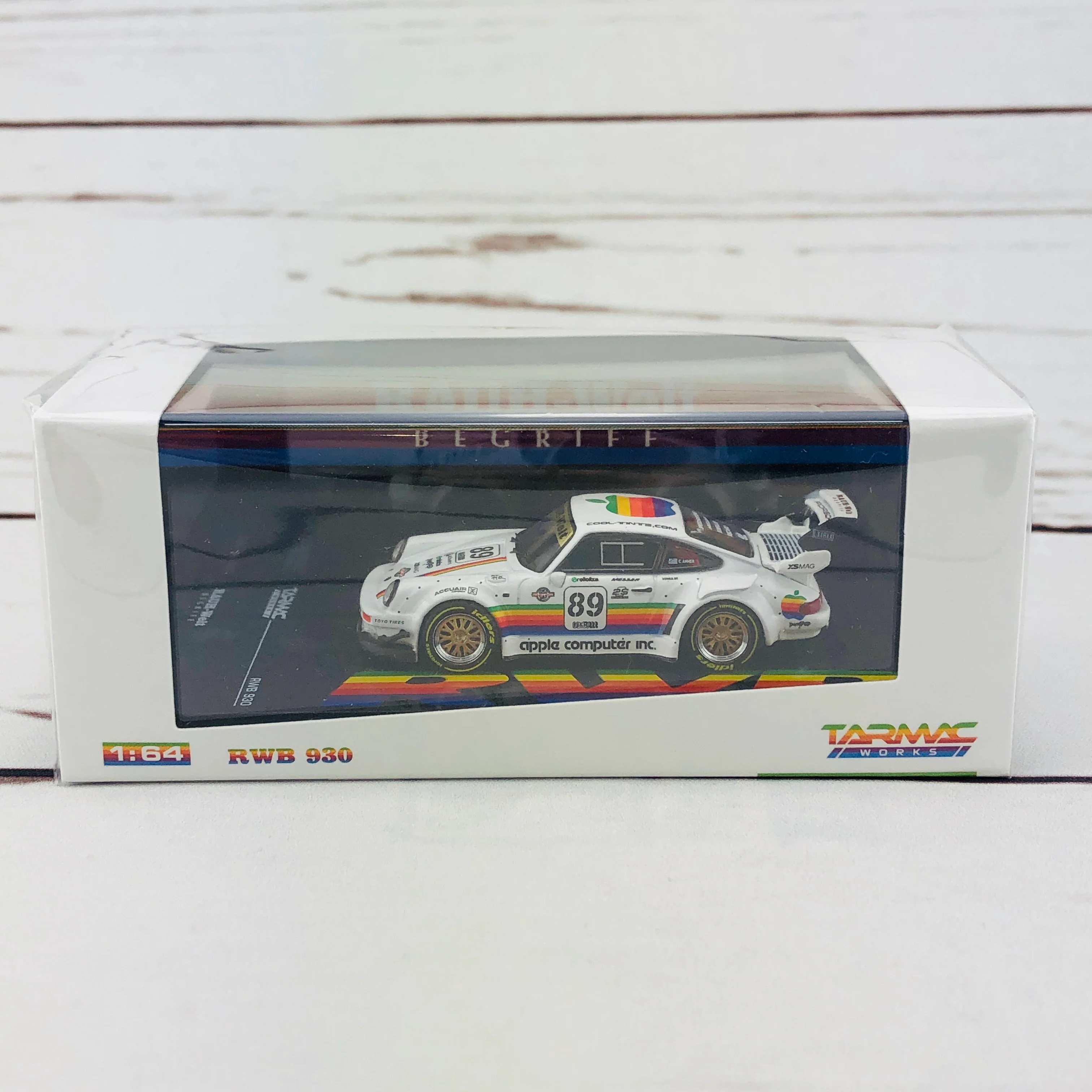 Tarmac Works 1/64 RWB 930 Apple #89 - Image 11