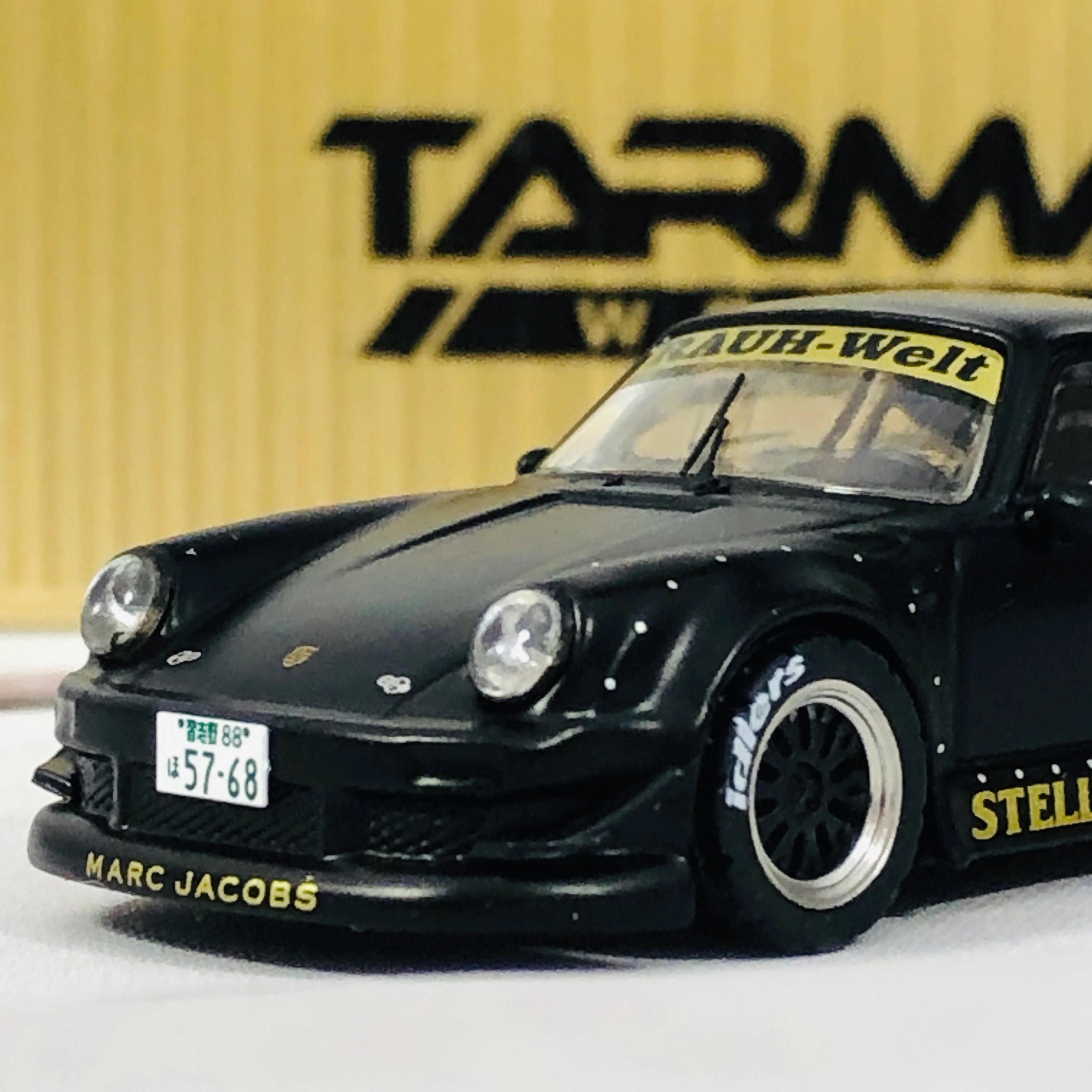 Tarmac Works 1/64 RWB 930 Stella Artois Black Limited Edition - Image 3