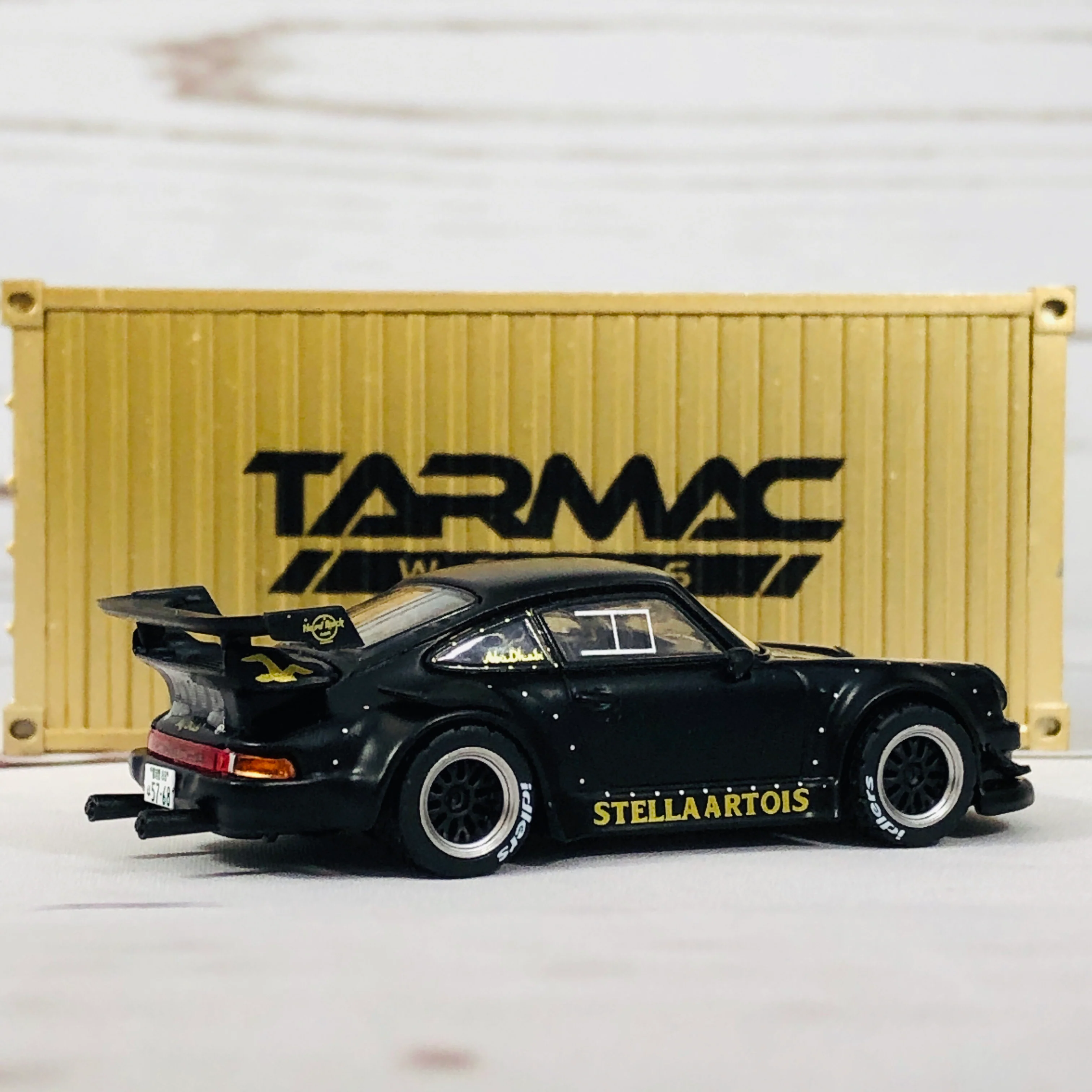 Tarmac Works 1/64 RWB 930 Stella Artois Black Limited Edition - Image 4