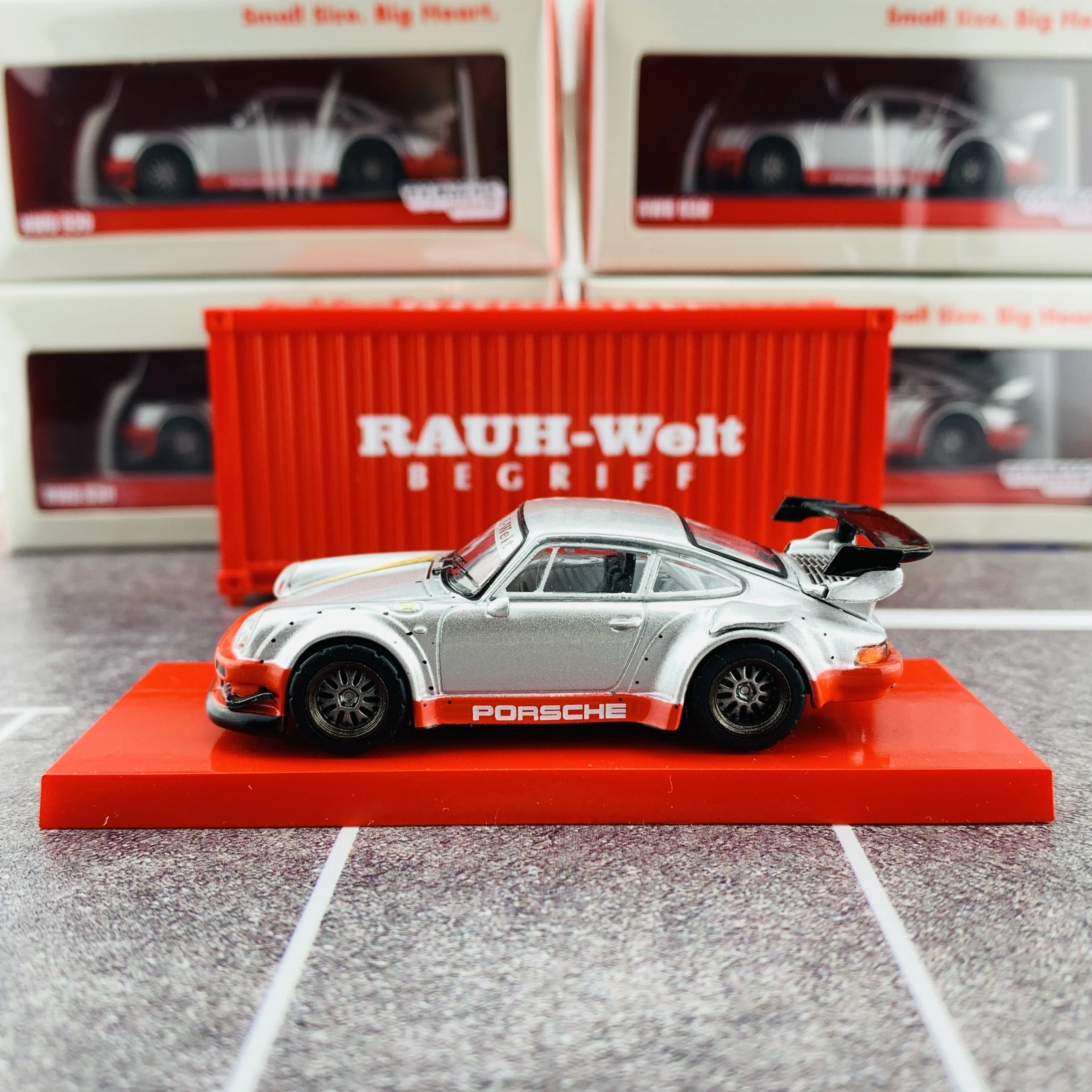 Tarmac Works 1/64 RWB 930 China Special Edition with Container T64-015-CN - Image 2