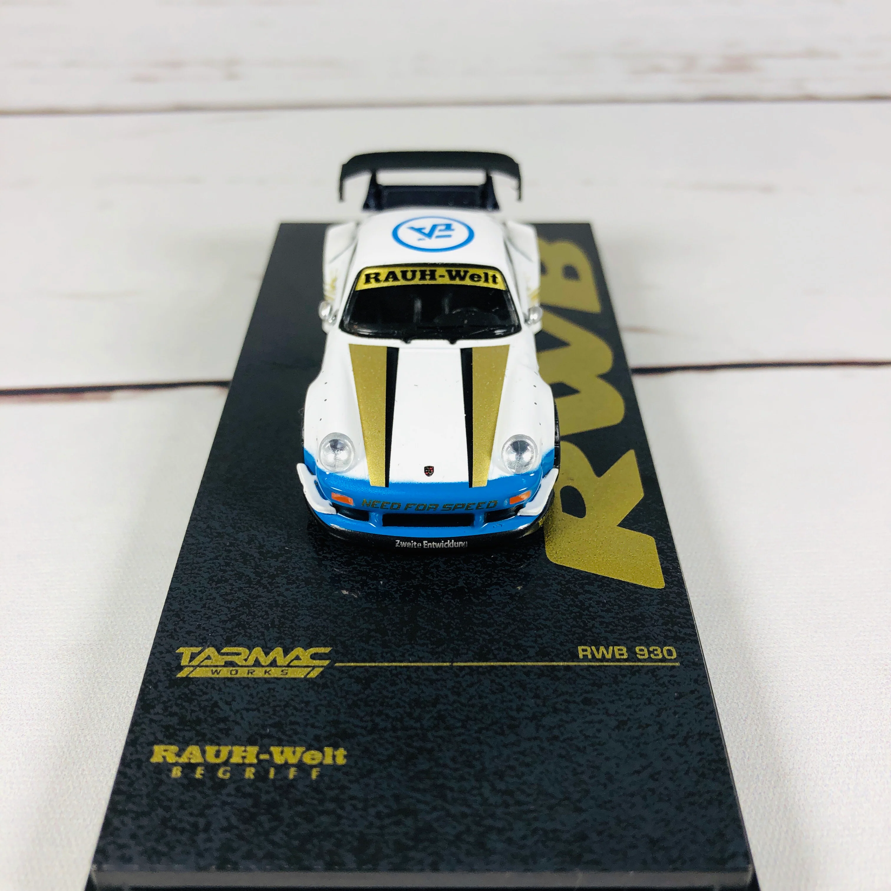 Tarmac Works 1/64 RWB 930 WHITE "NEED FOR SPEED" - Image 4