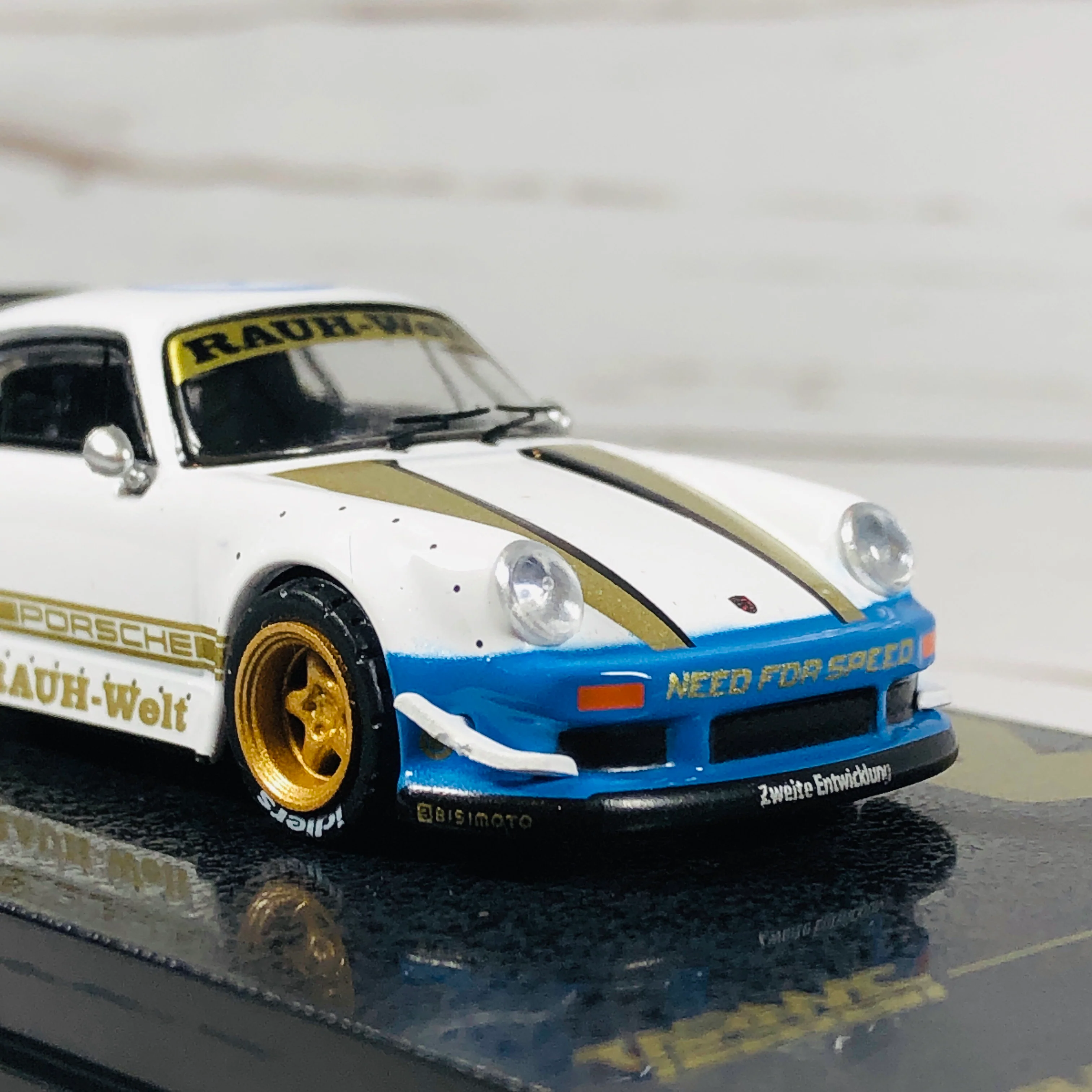 Tarmac Works 1/64 RWB 930 WHITE "NEED FOR SPEED" - Image 6
